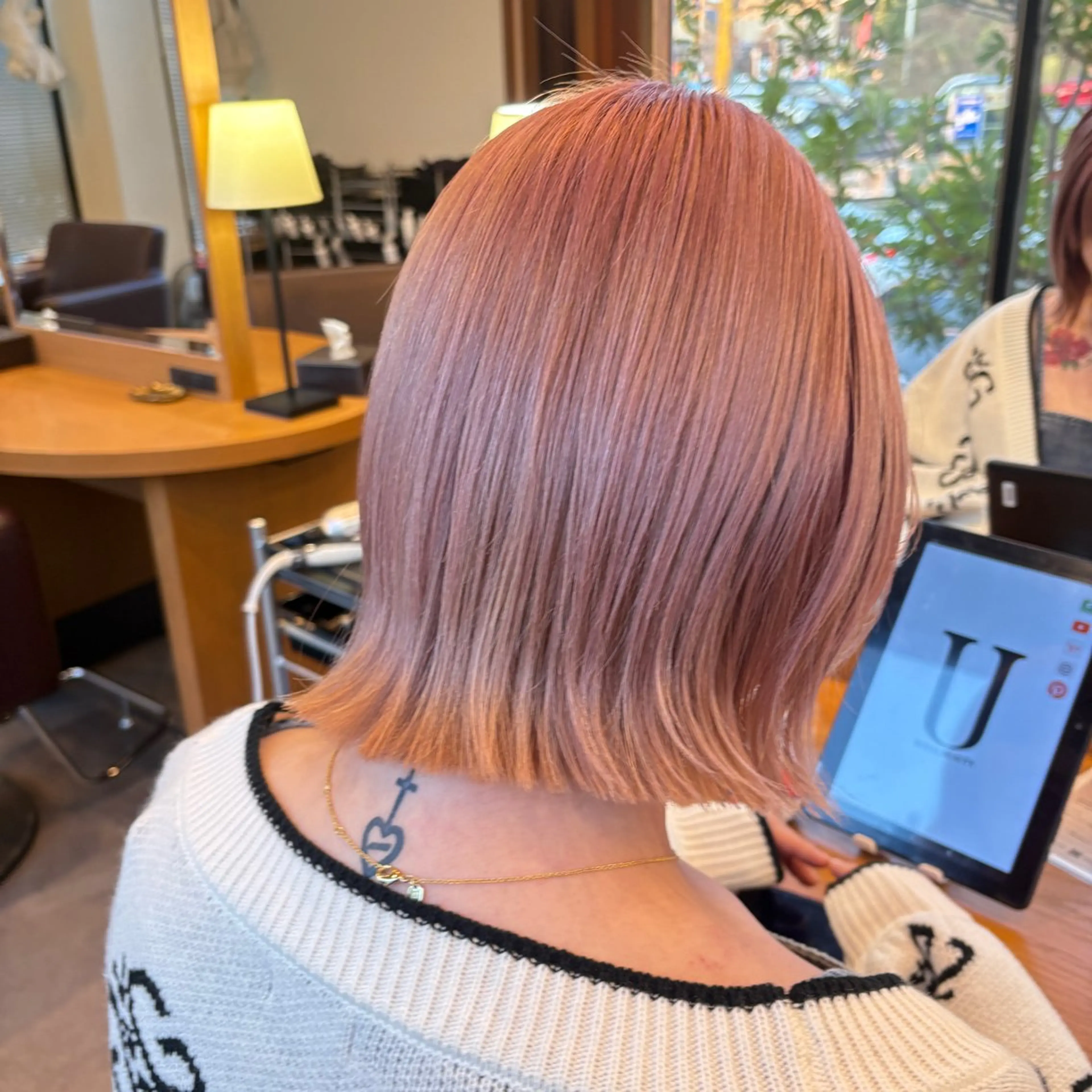 ミディアム カラー ヘアアレンジ ベージュカラー ピンクカラー ピンクベージュ カット ヘアカラー トリートメント SOUPLE 土谷優乃のヘアスタイル