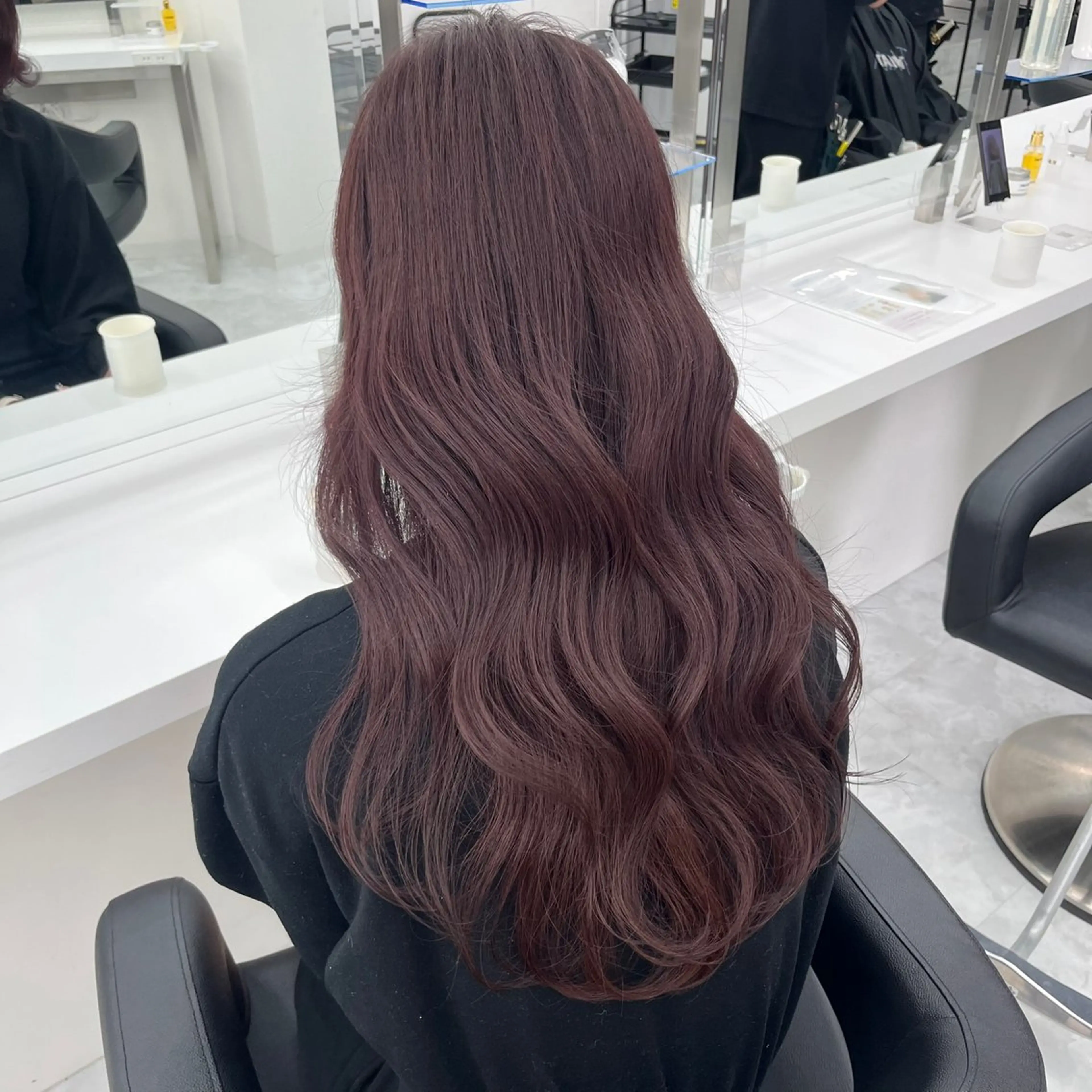 セミロング カラー ベージュカラー ブリーチ ブラウンカラー ショコラブラウン チョコレートブラウン ヘアカラー ケアブリーチ/ 髪質改善/上質艶髪のヘアスタイル