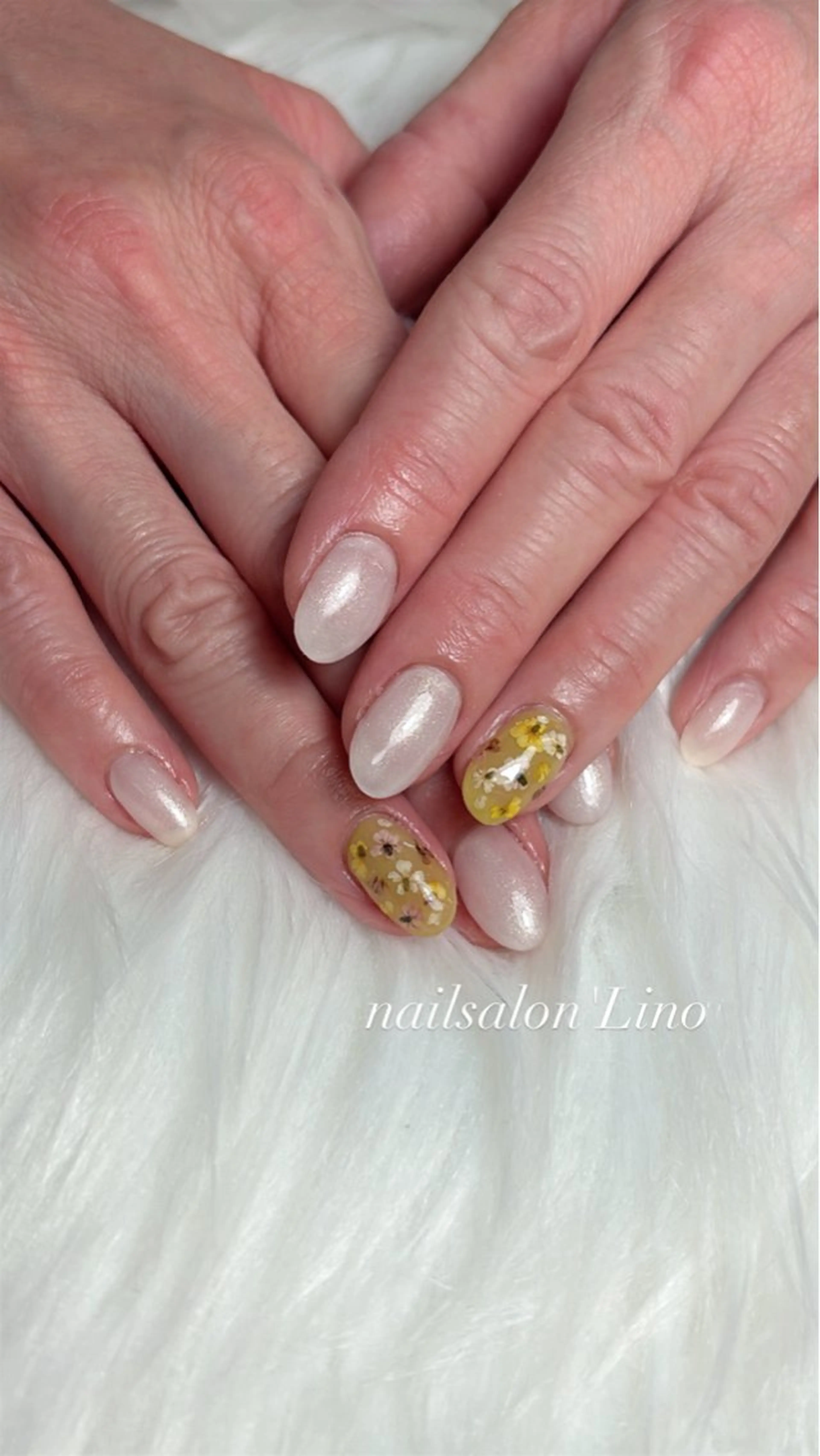 ネイル アートネイル フラワーネイル ワンカラーネイル ハンドネイル Lino𓂃⟡.· Chizuruのネイルデザイン