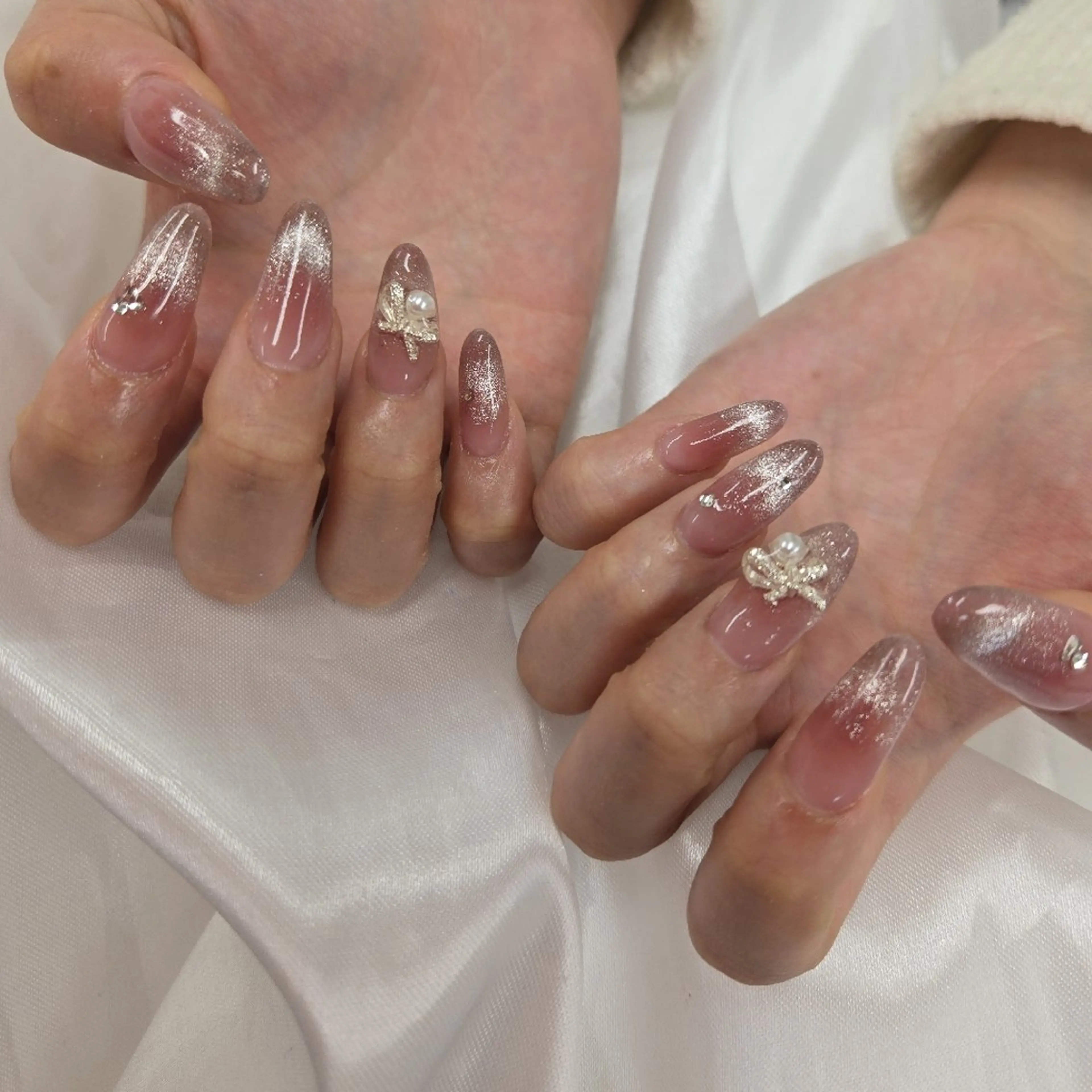 ネイル アートネイル オーロラネイル チークネイル ジェルネイル グラデーション 河野ちえ (雑誌掲載サロン)のネイルデザイン