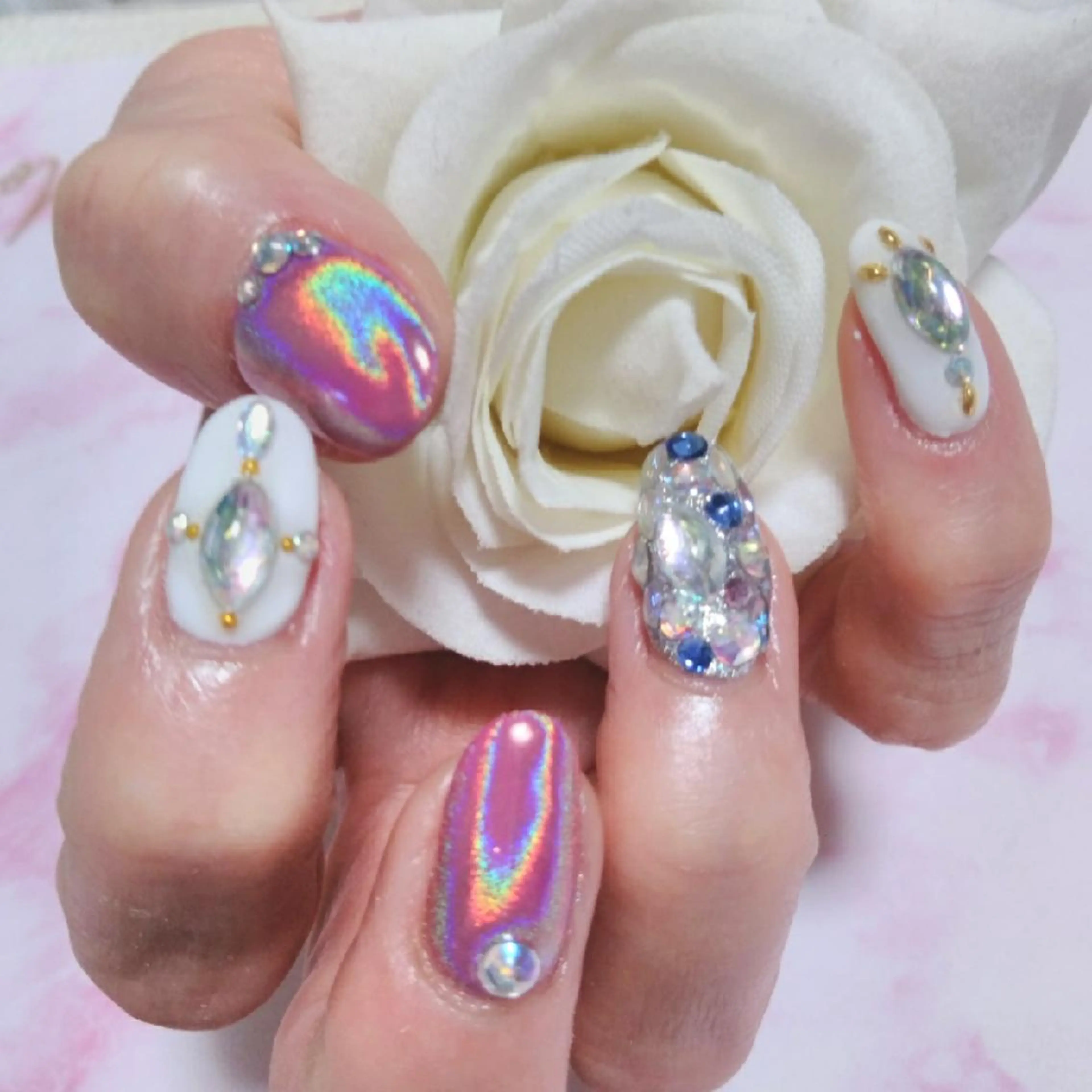 ネイル エステとネイル ローズコンフォートのネイルデザイン