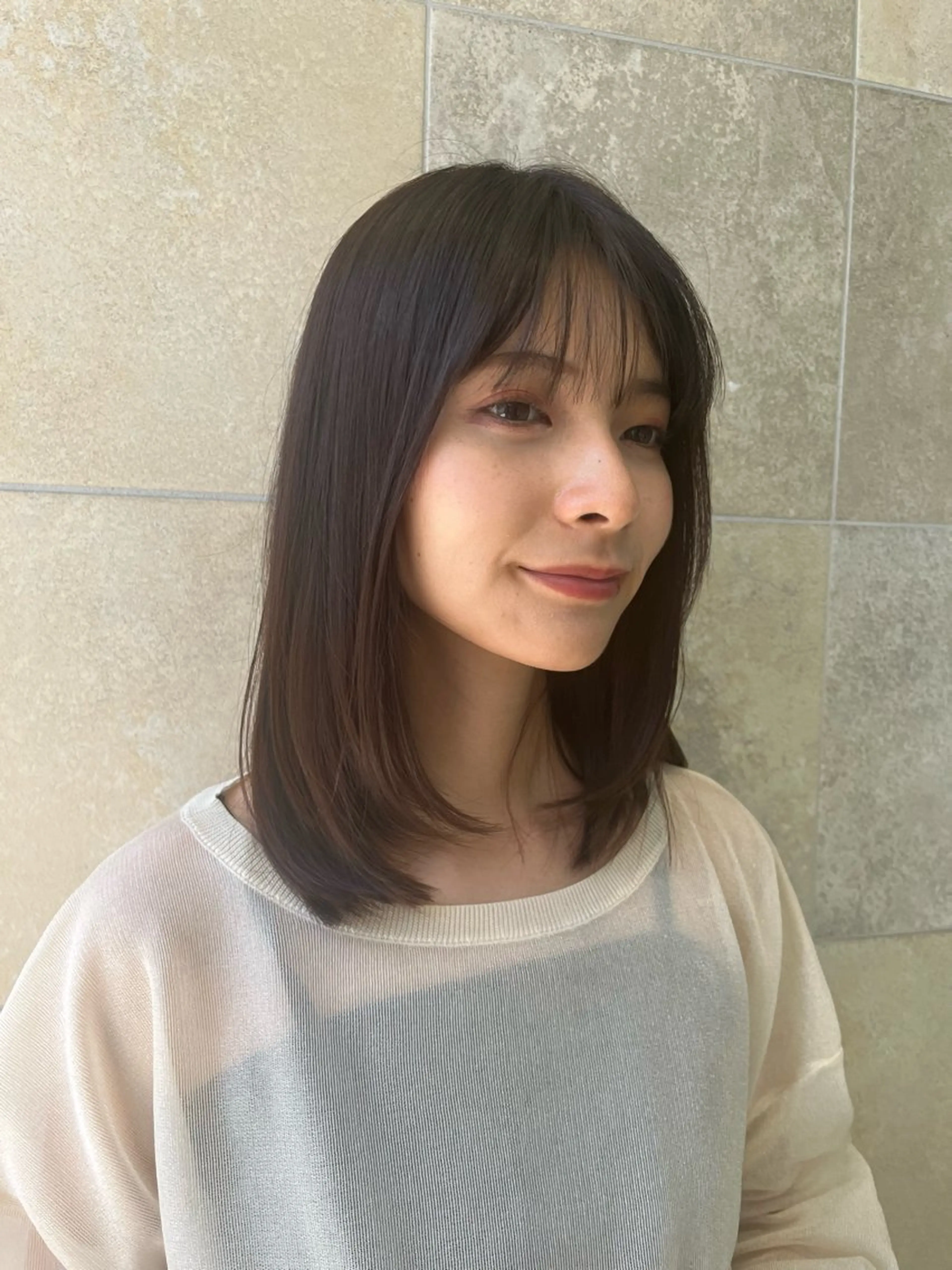 ミディアム 艶髪/透明感/ 三宅晴香のヘアスタイル