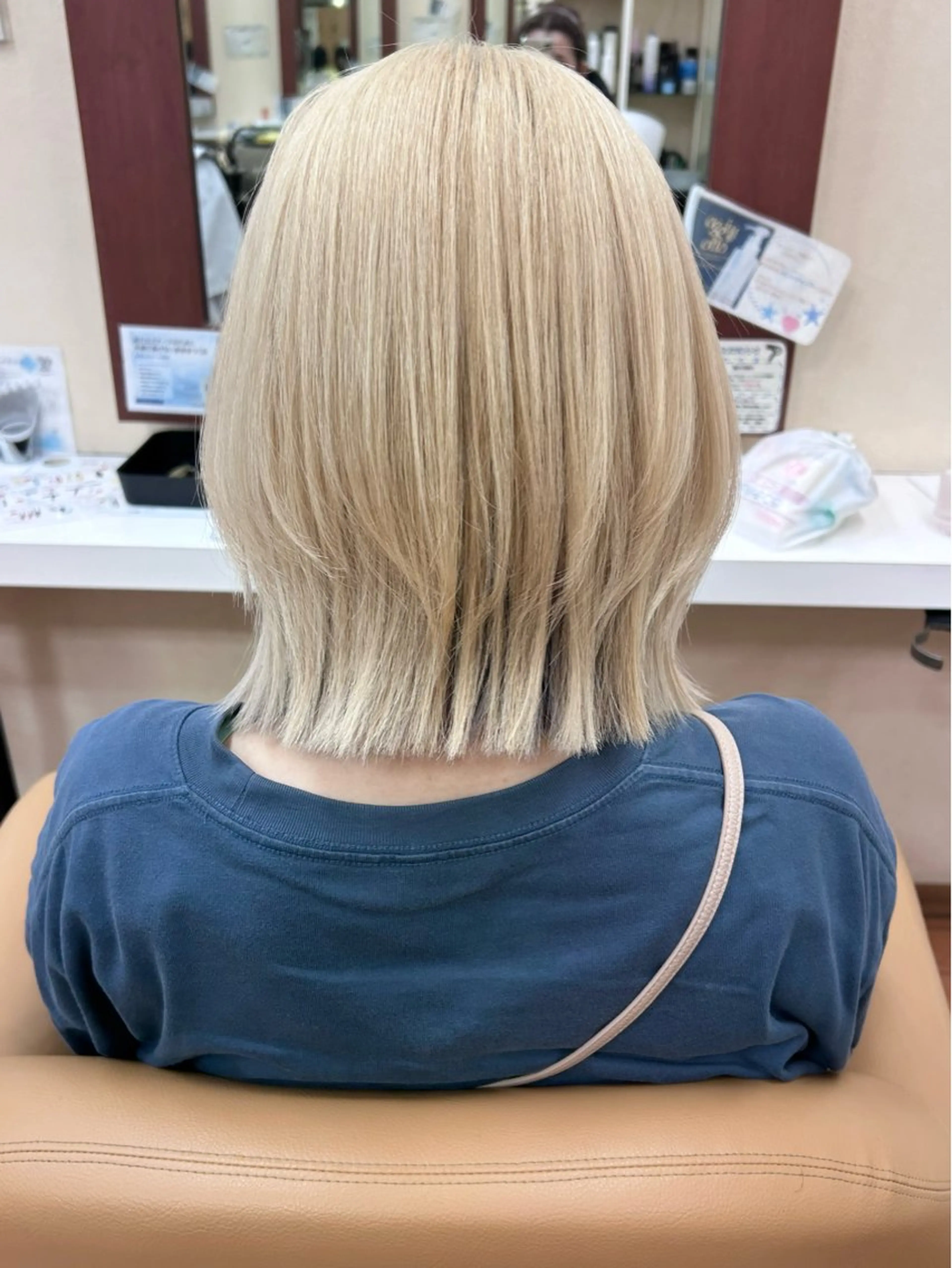 ミディアム ボブレイヤー ボブ ハイライト レイヤーカット ヘアカラー 濱川 良栄のヘアスタイル