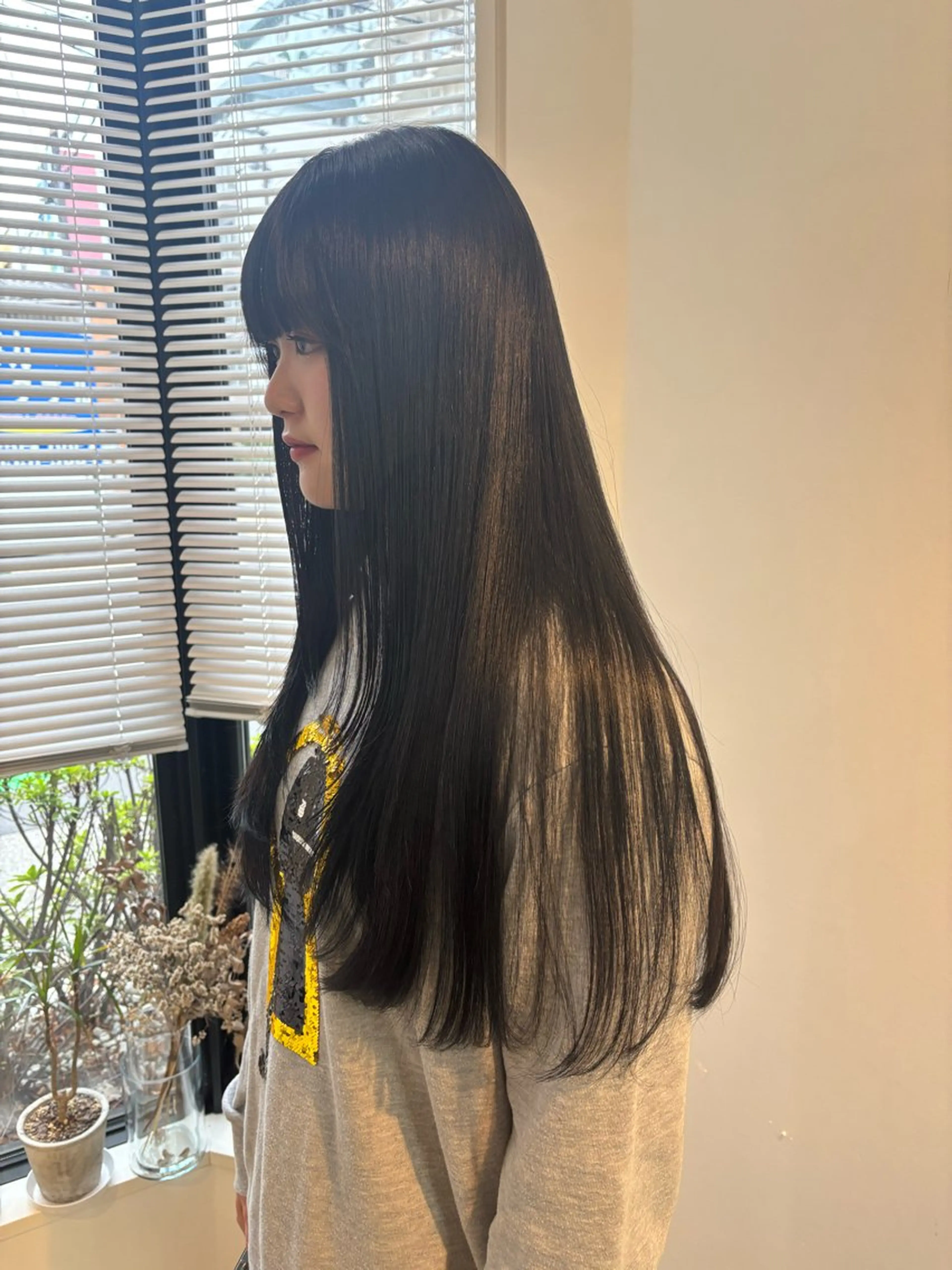 ロング カラー パーマ カット パーマ 安達 咲のヘアスタイル