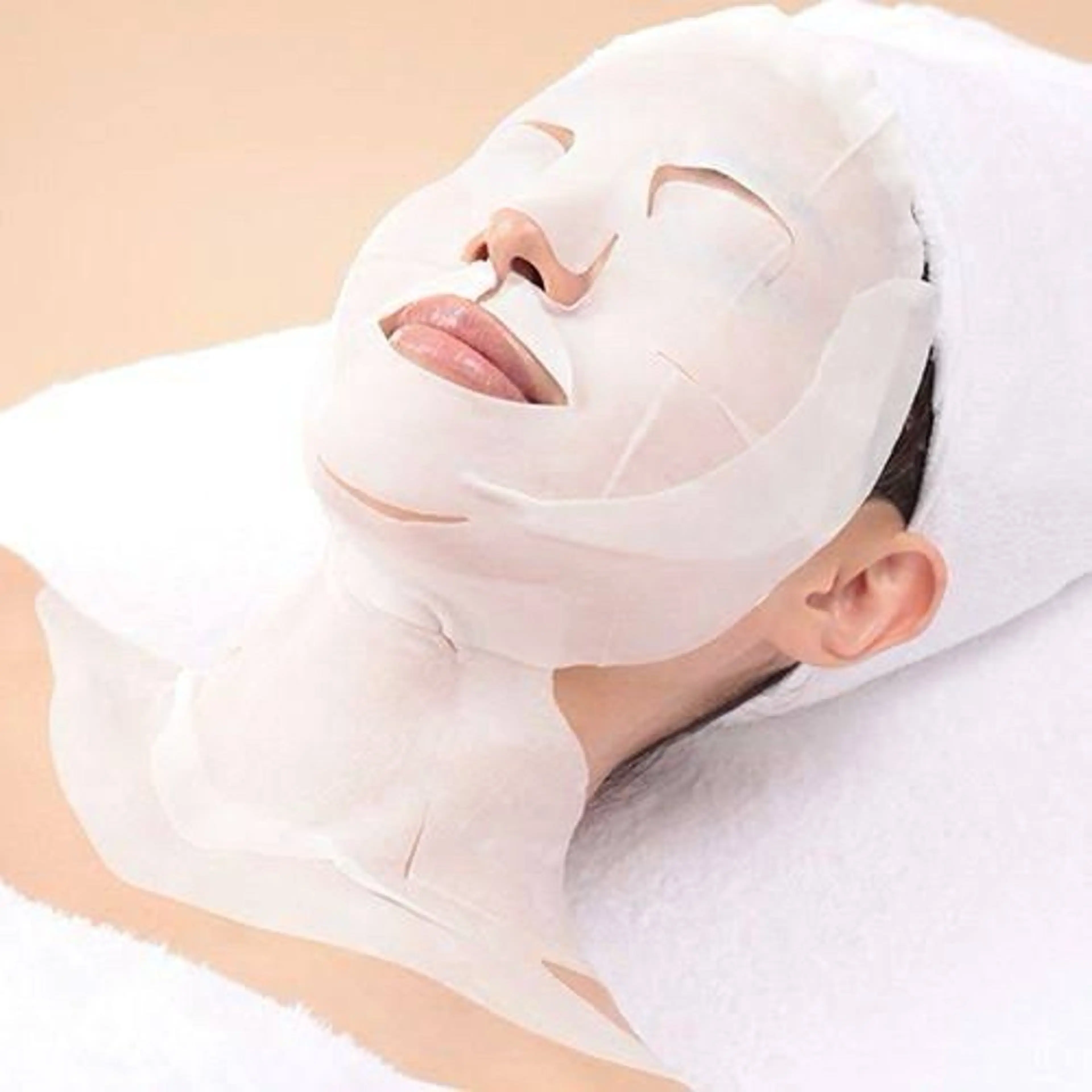 小顔リフトケア極コ－ス（イルネ－ジュ）の写真