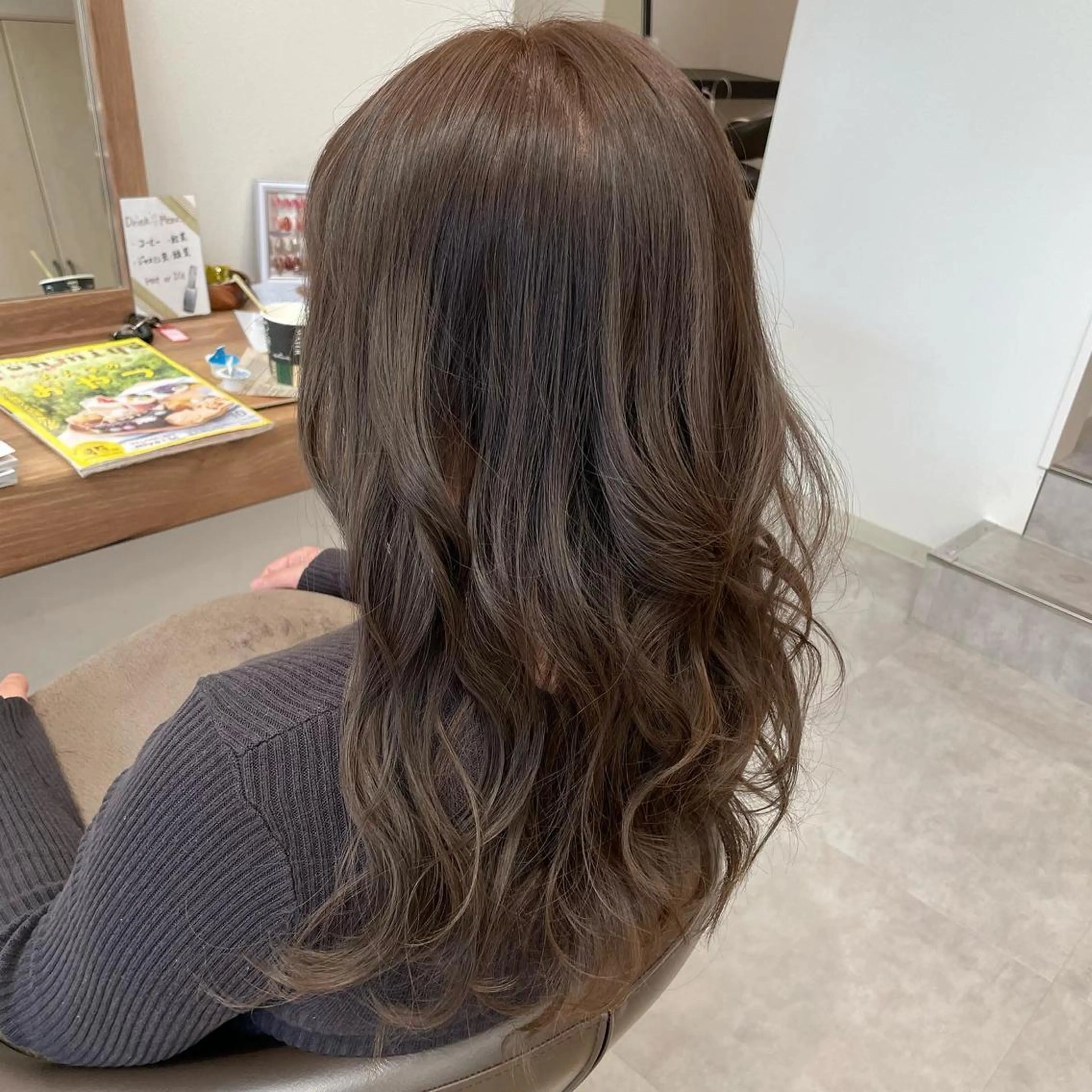 ロング カラー トリートメント no4ナチュラル戸祭所属・山越 美裕樹のヘアスタイル