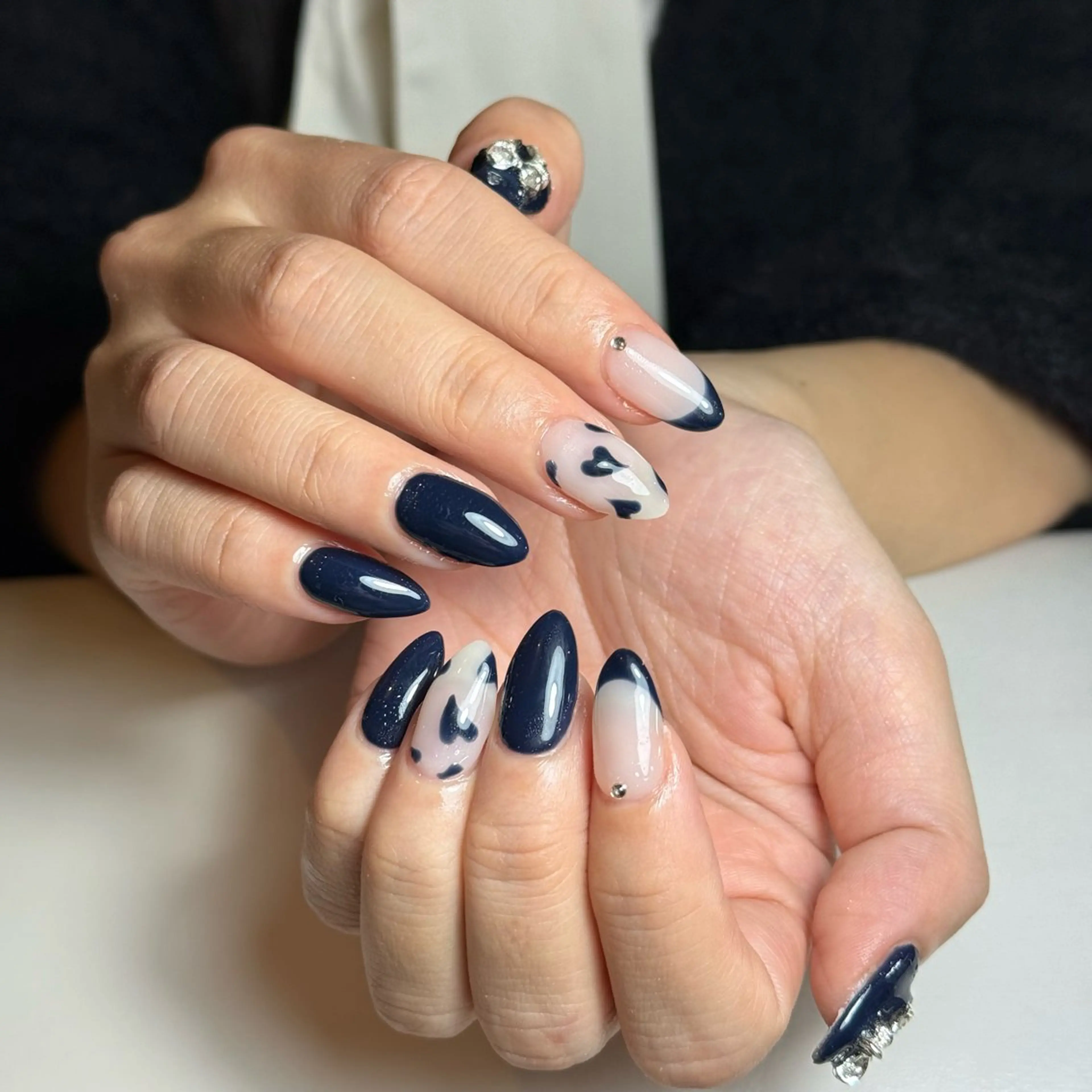 ネイル チークネイル フレンチネイル グラデーション キラキラネイル 韓国ネイル ハンドネイル Risa_ Nailのネイルデザイン