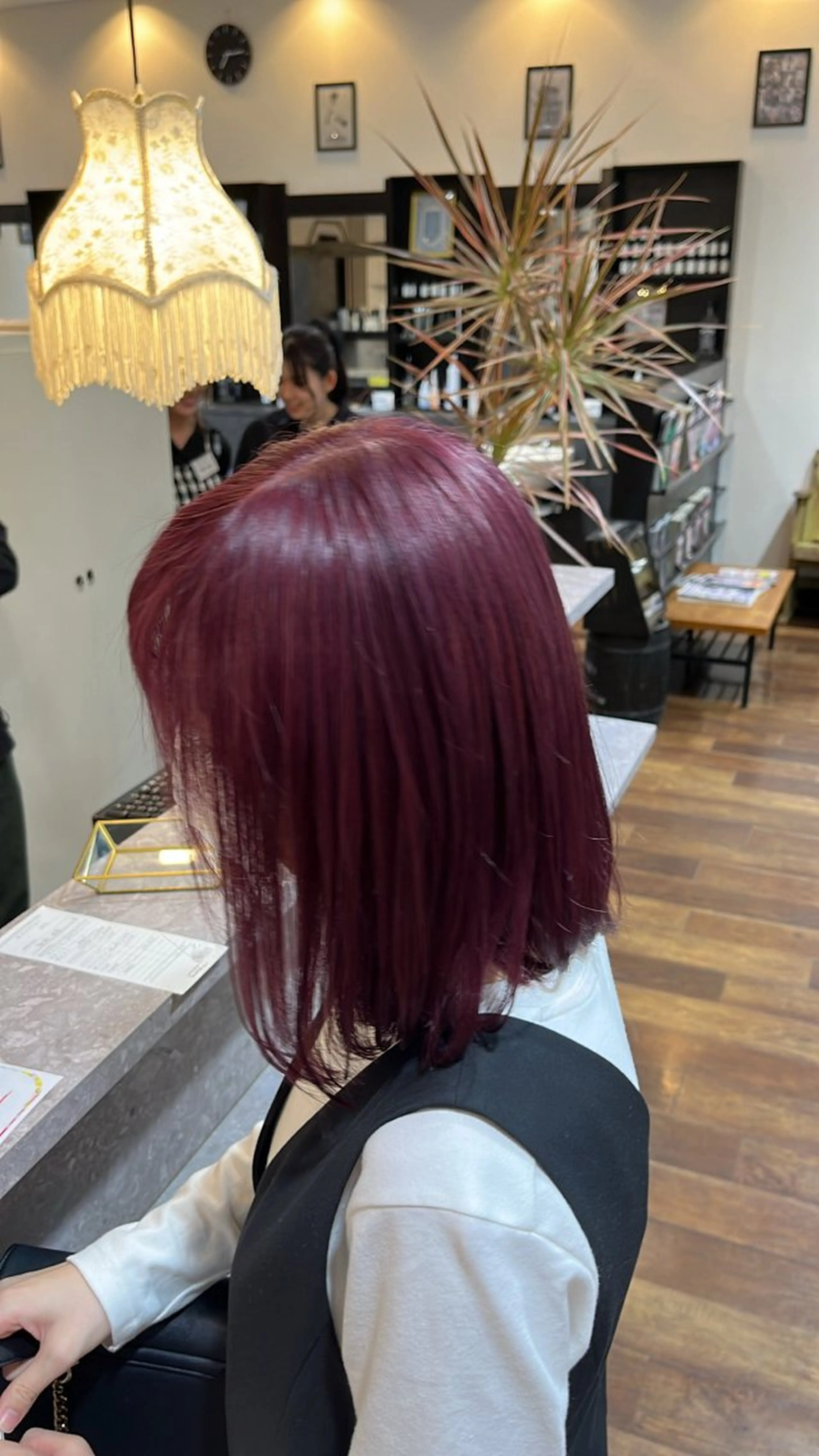 カラー 下山 萌華のヘアスタイル