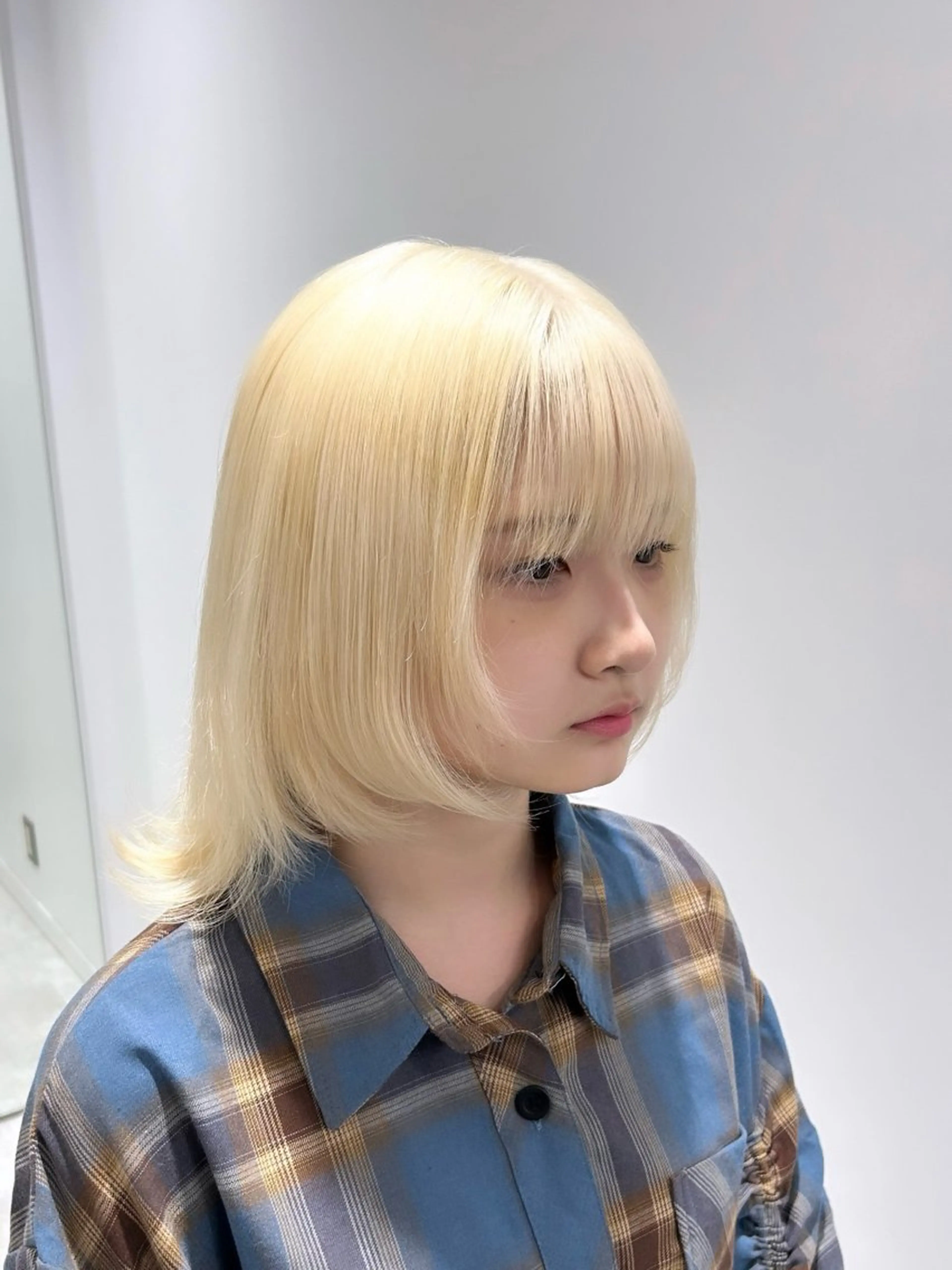 ショート カラー ヘアカラー トリートメント 透明感ハイトーン特化 /ケアブリーチ/莉駒のヘアスタイル