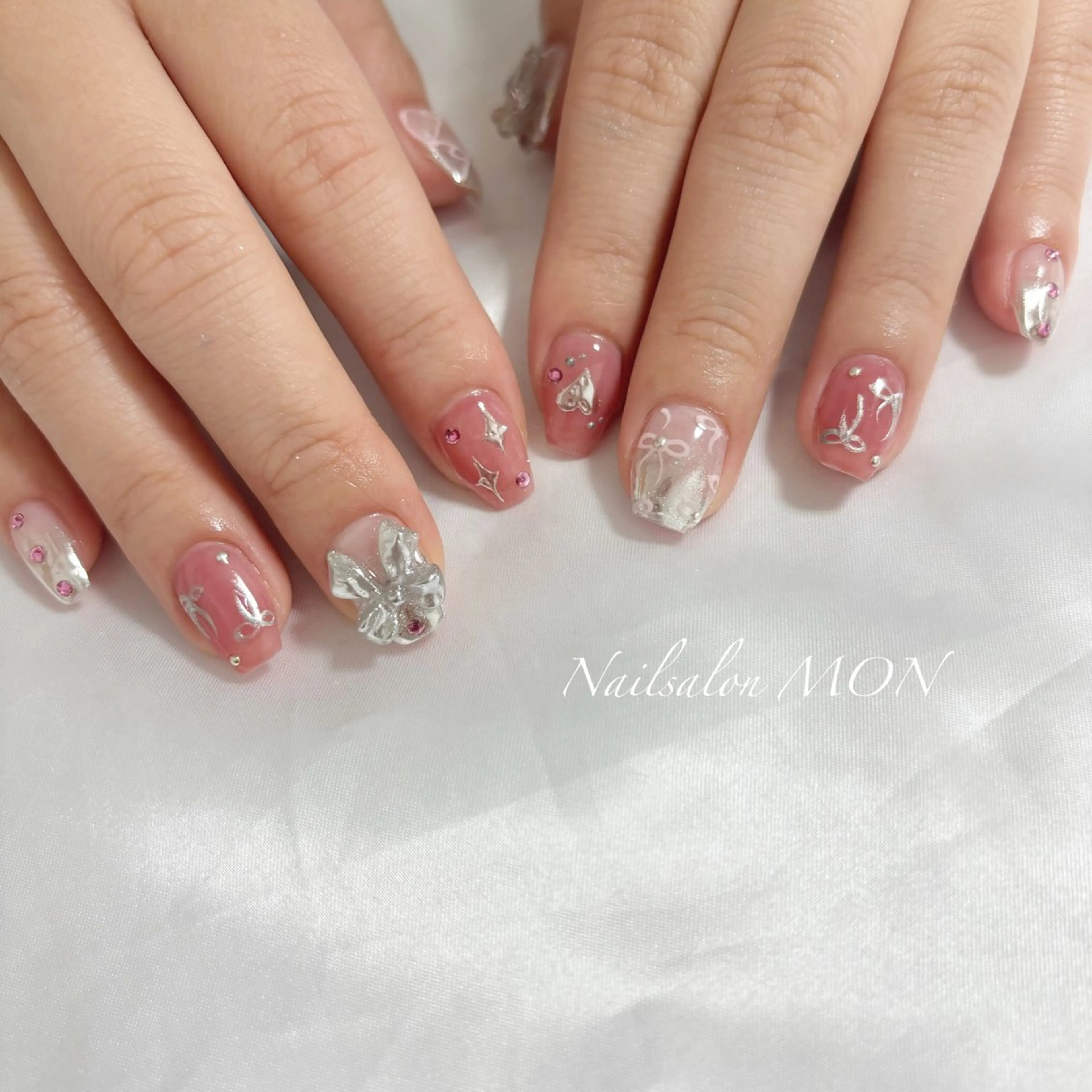 ネイル ストーンネイル ハンドネイル Nailsalon MONのネイルデザイン