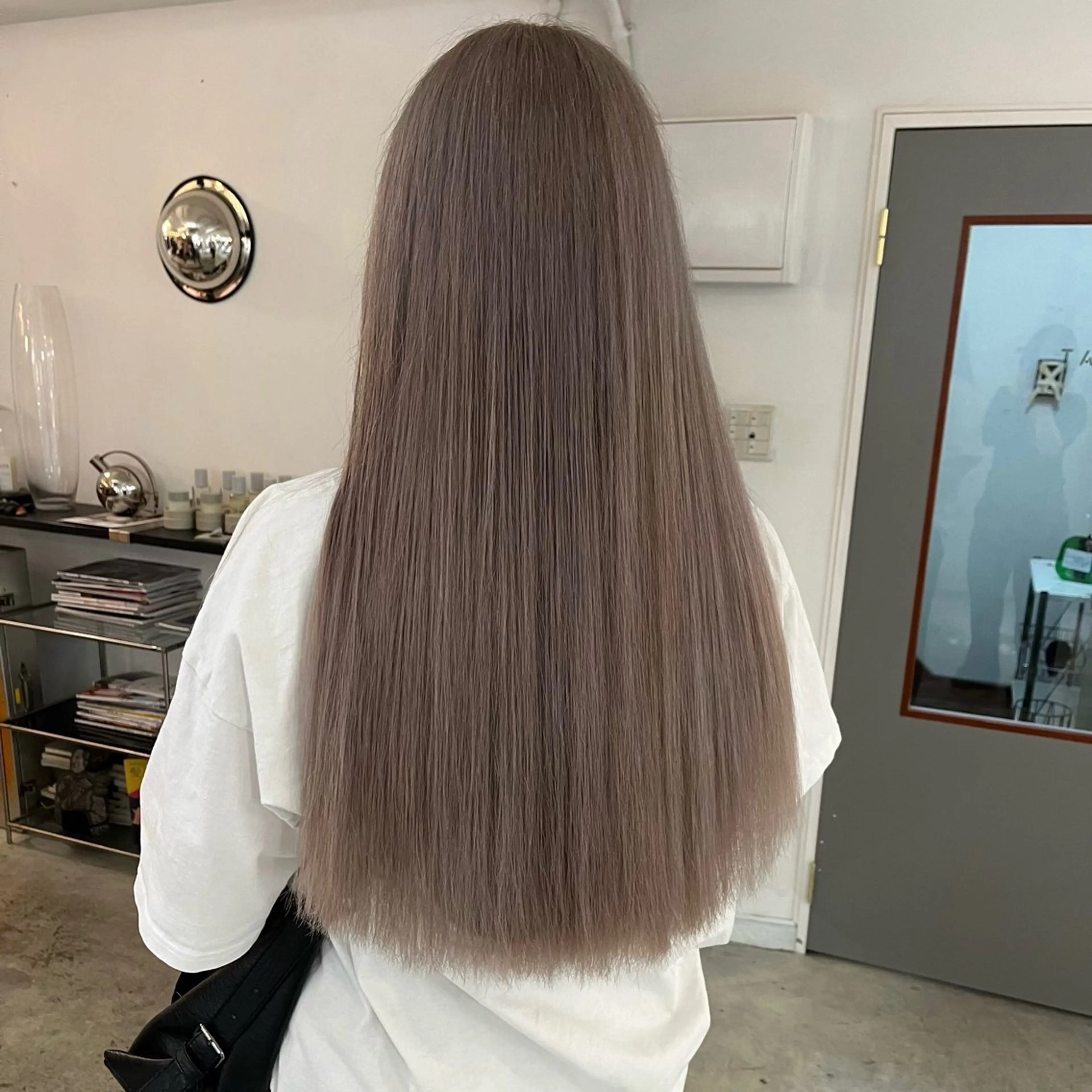 ロング カラー ブリーチ ブロンド ケアブリーチ 透明感カラー ハイトーンカラー カット ヘアカラー トリートメント タマキ/似合わせ カット/Wカラーのヘアスタイル