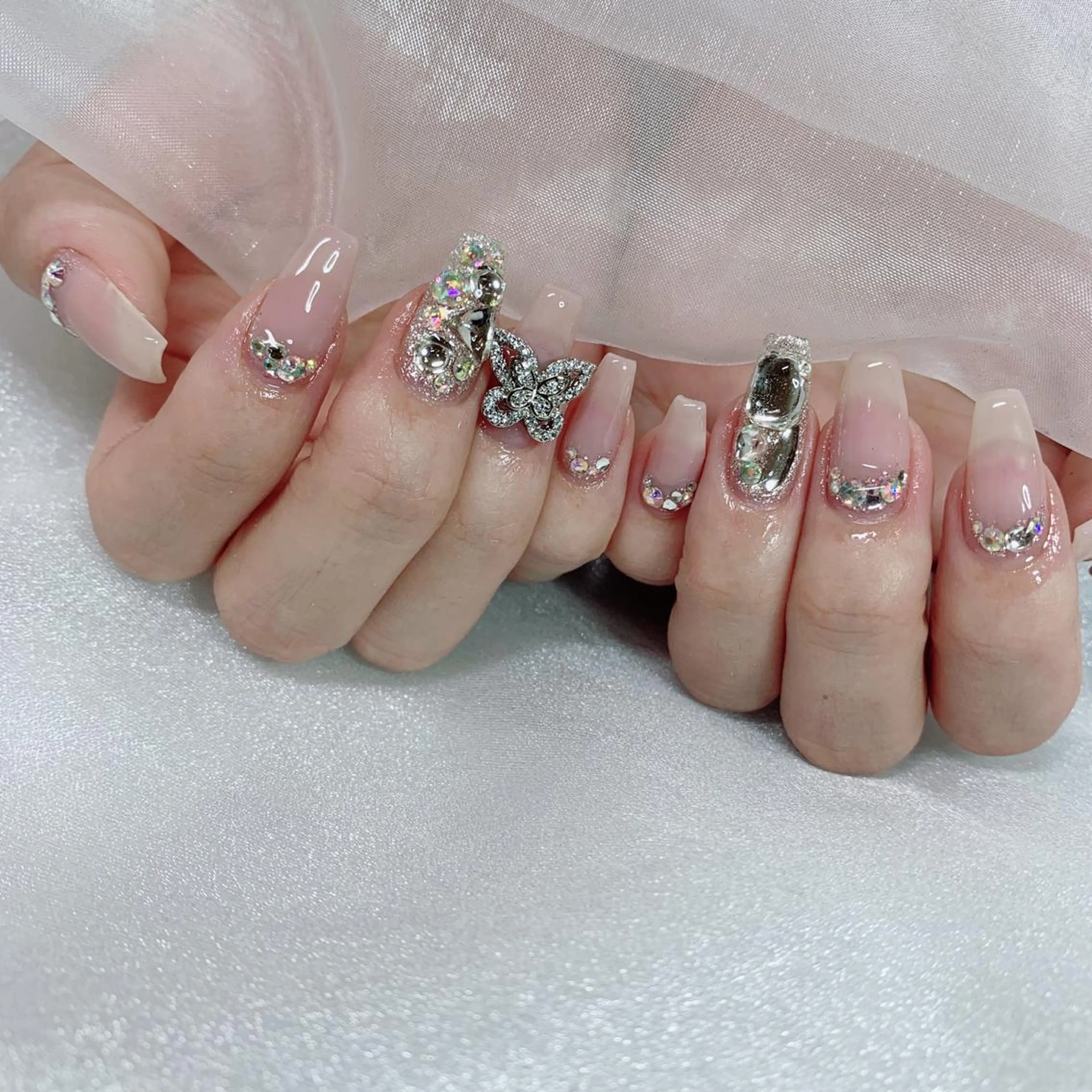 ネイル ハンドネイル La neige* yuki 🐩🌙のネイルデザイン