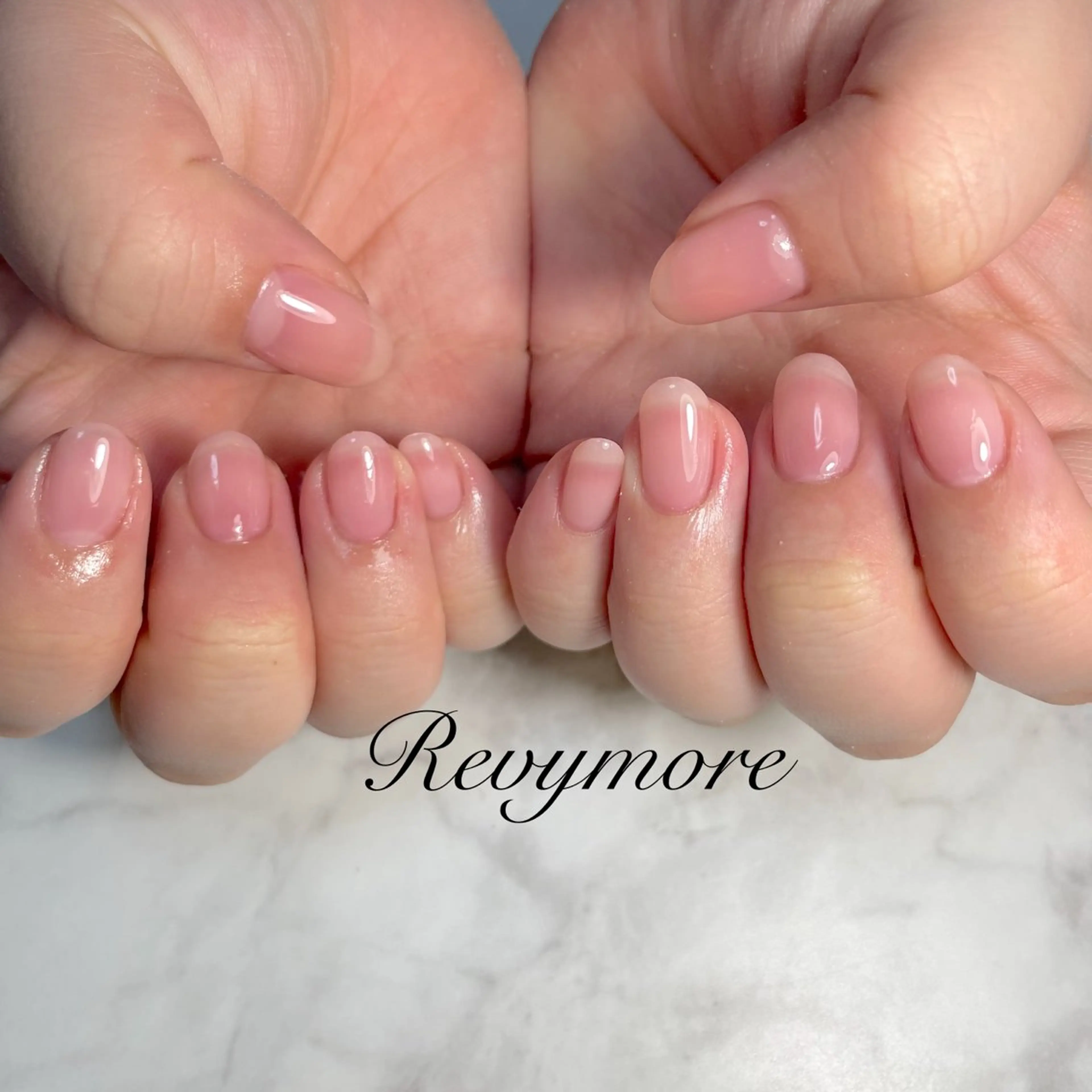 ネイル ジェルネイル 韓国ネイル ニュアンスネイル オフィスネイル シンプルネイル nail salon Revymoreのネイルデザイン