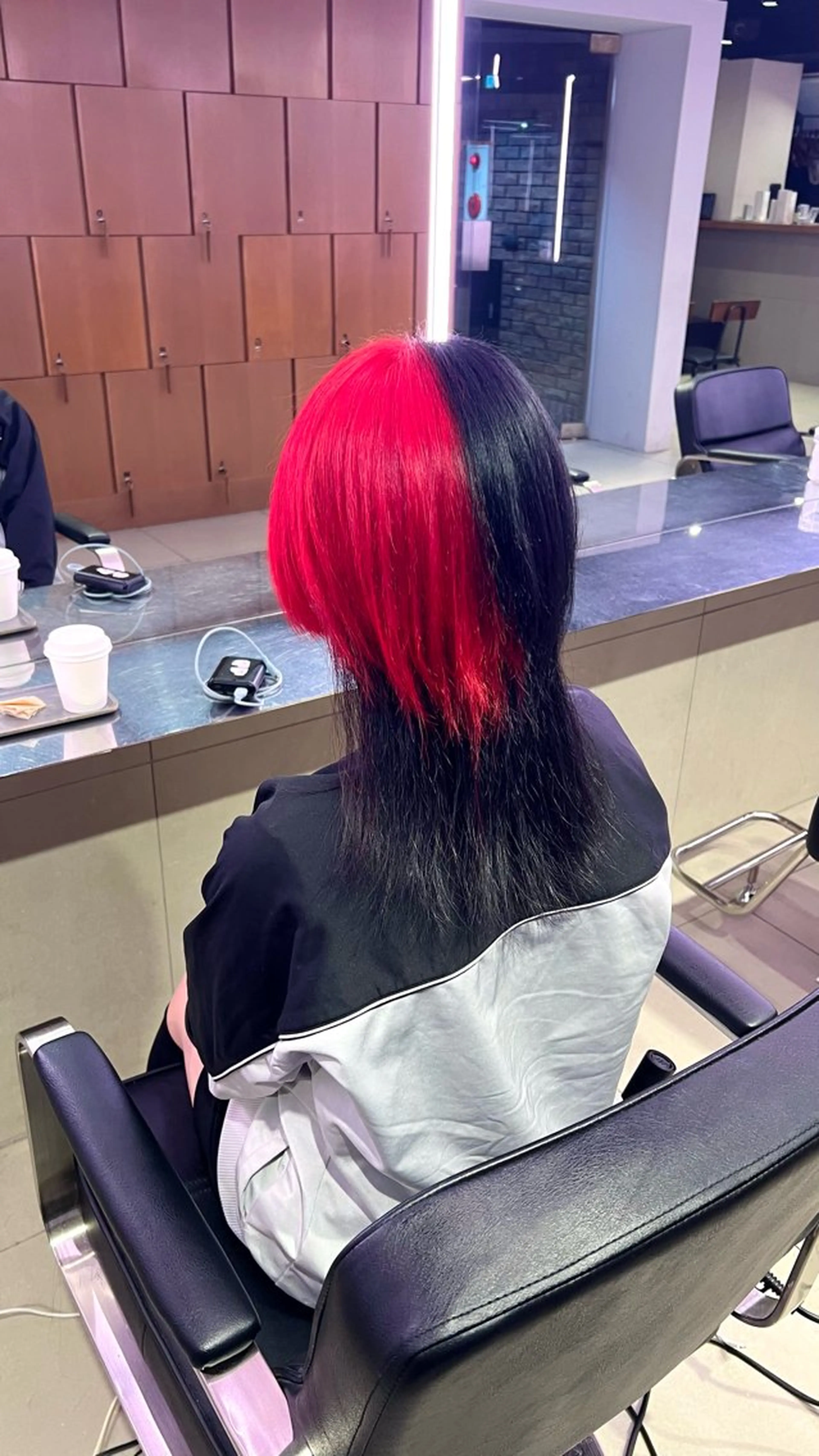 カラー 竹川 りょうのヘアスタイル