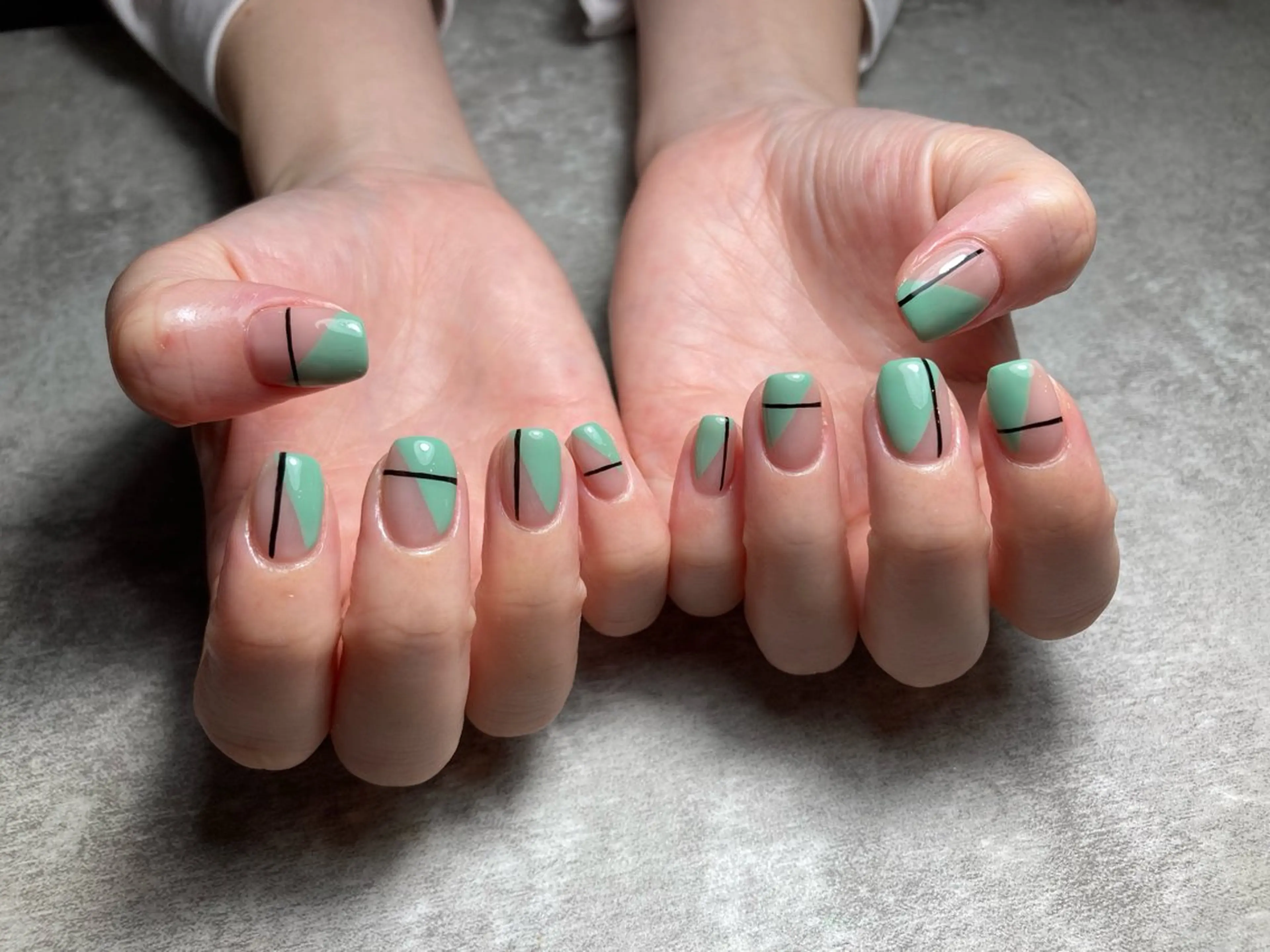 ネイル グリーン パステルネイル NAIL'S MODAのネイルデザイン