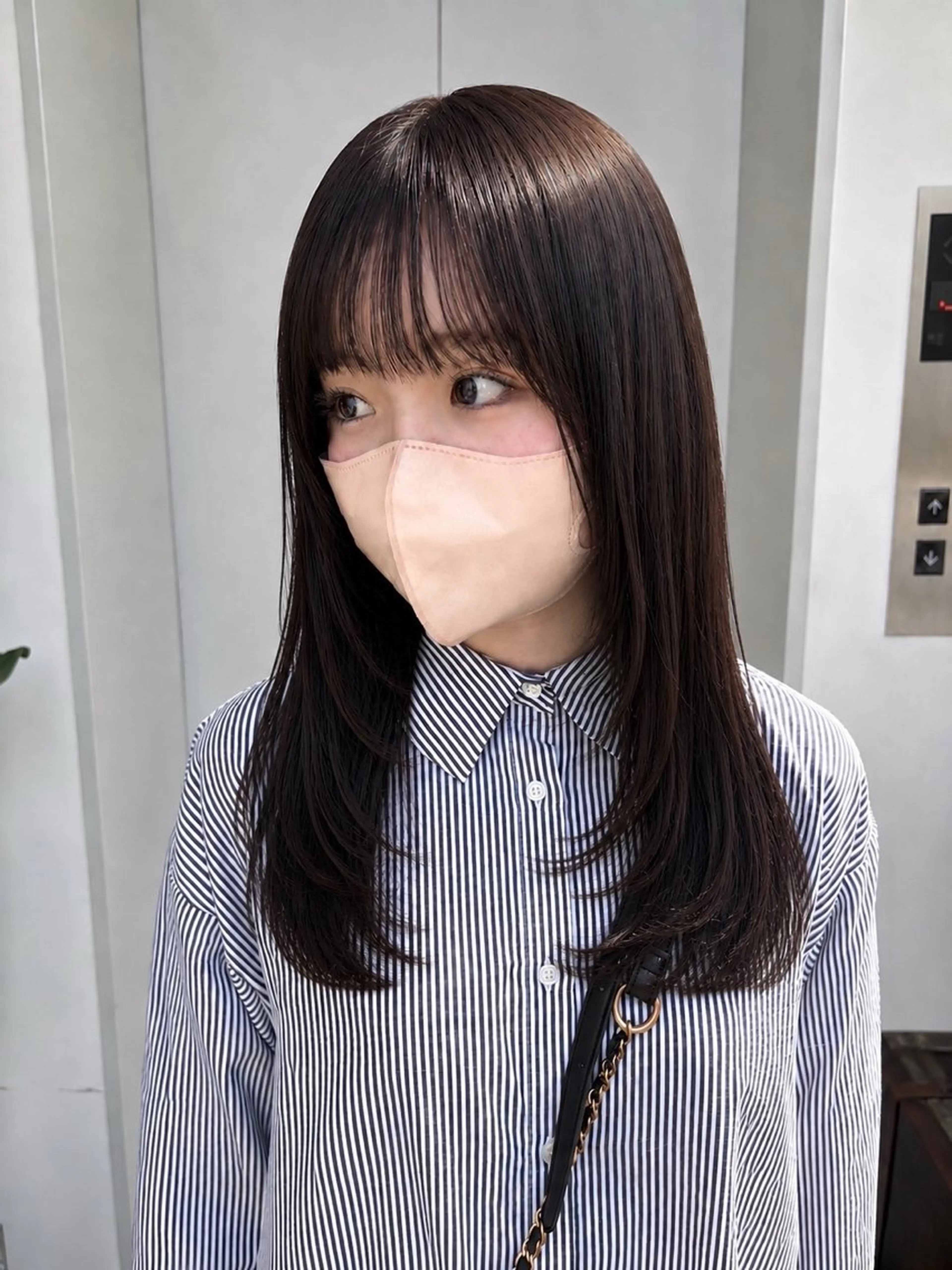 セミロング カラー カット ヘアカラー トリートメント 韓国レイヤー⋆౨ৎﾟ 透カラー🩶／ユウキのヘアスタイル