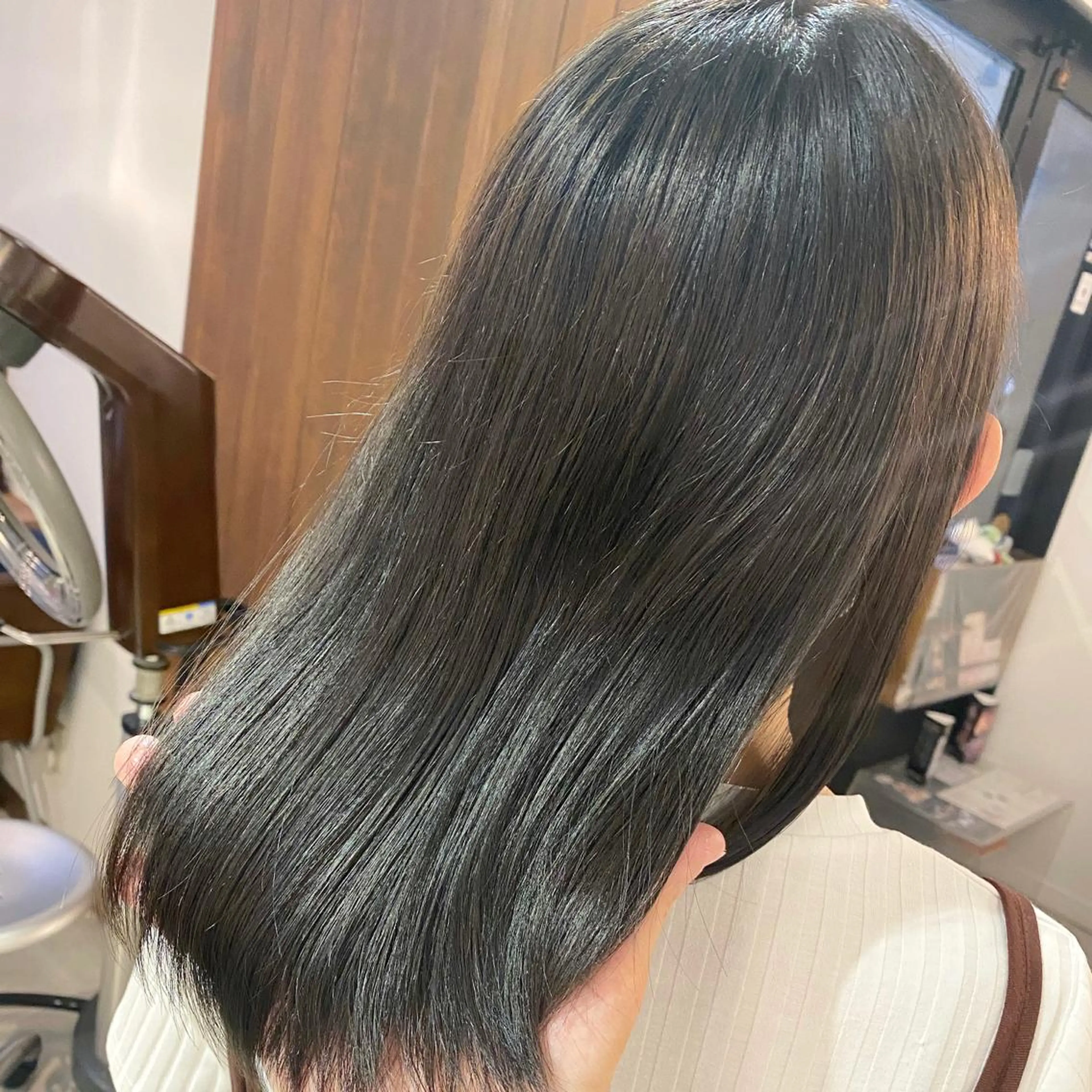 ミディアム カラー アッシュ アッシュグレー ブルーカラー オレンジ 髪質改善 髪質改善特化 安東駿介のヘアスタイル