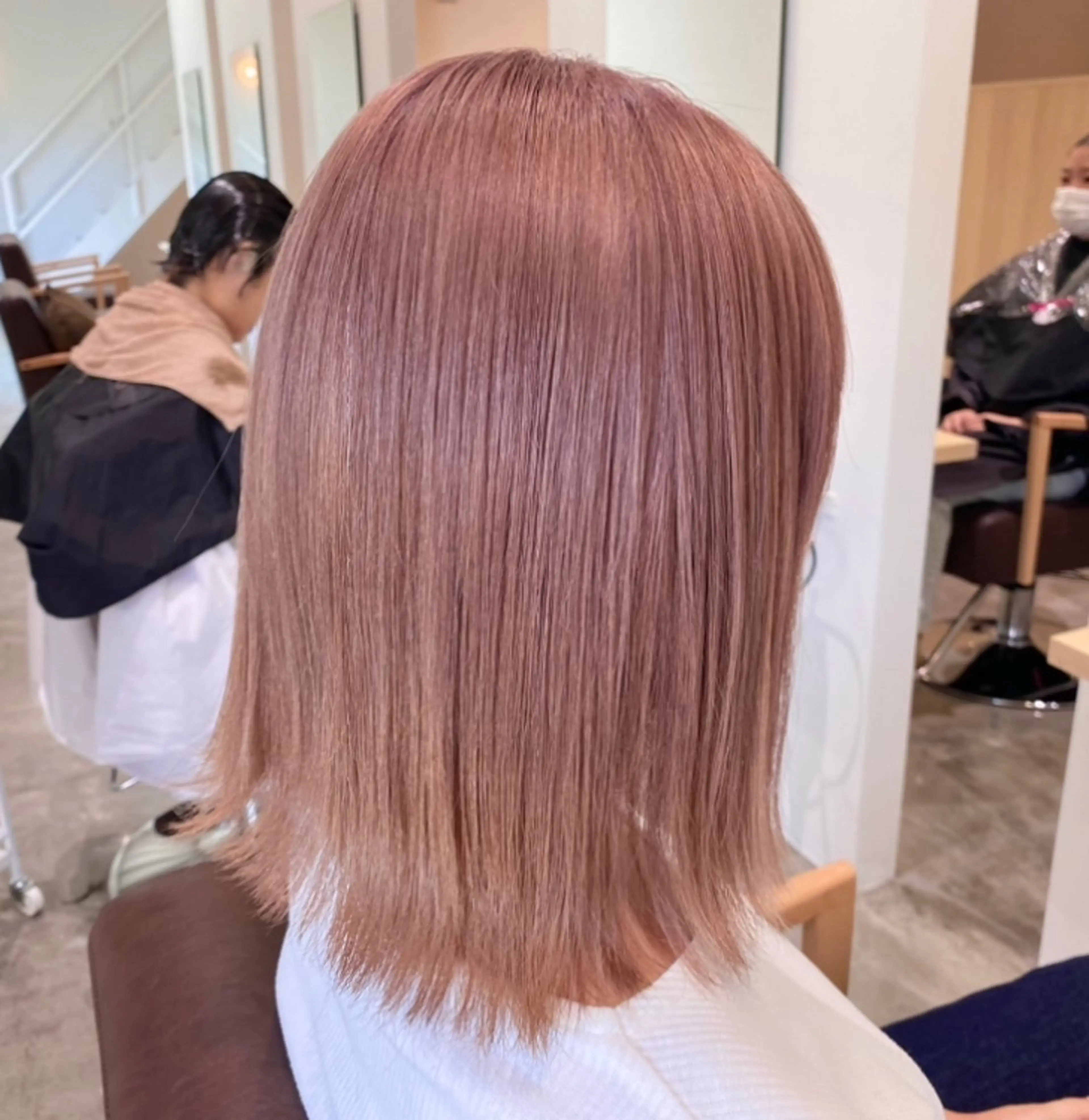 カラー ベージュカラー ブリーチ イヤリングカラー ハイライトカラー ハイトーンカラー ブリーチなしWカラー /酸性ストレート河本のヘアスタイル