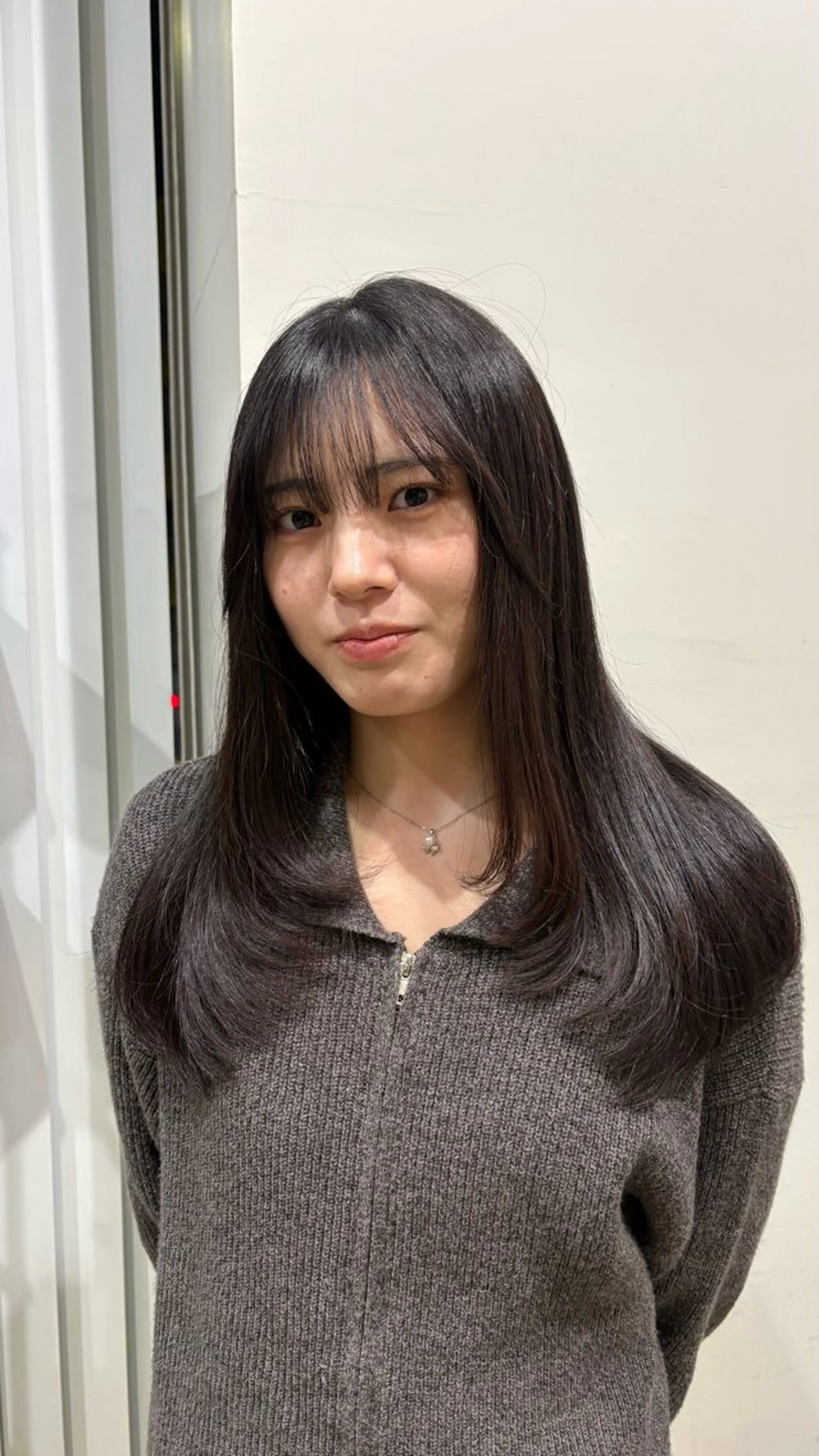 ロング レイヤーカット ロング ヤスダ ホノカのヘアスタイル