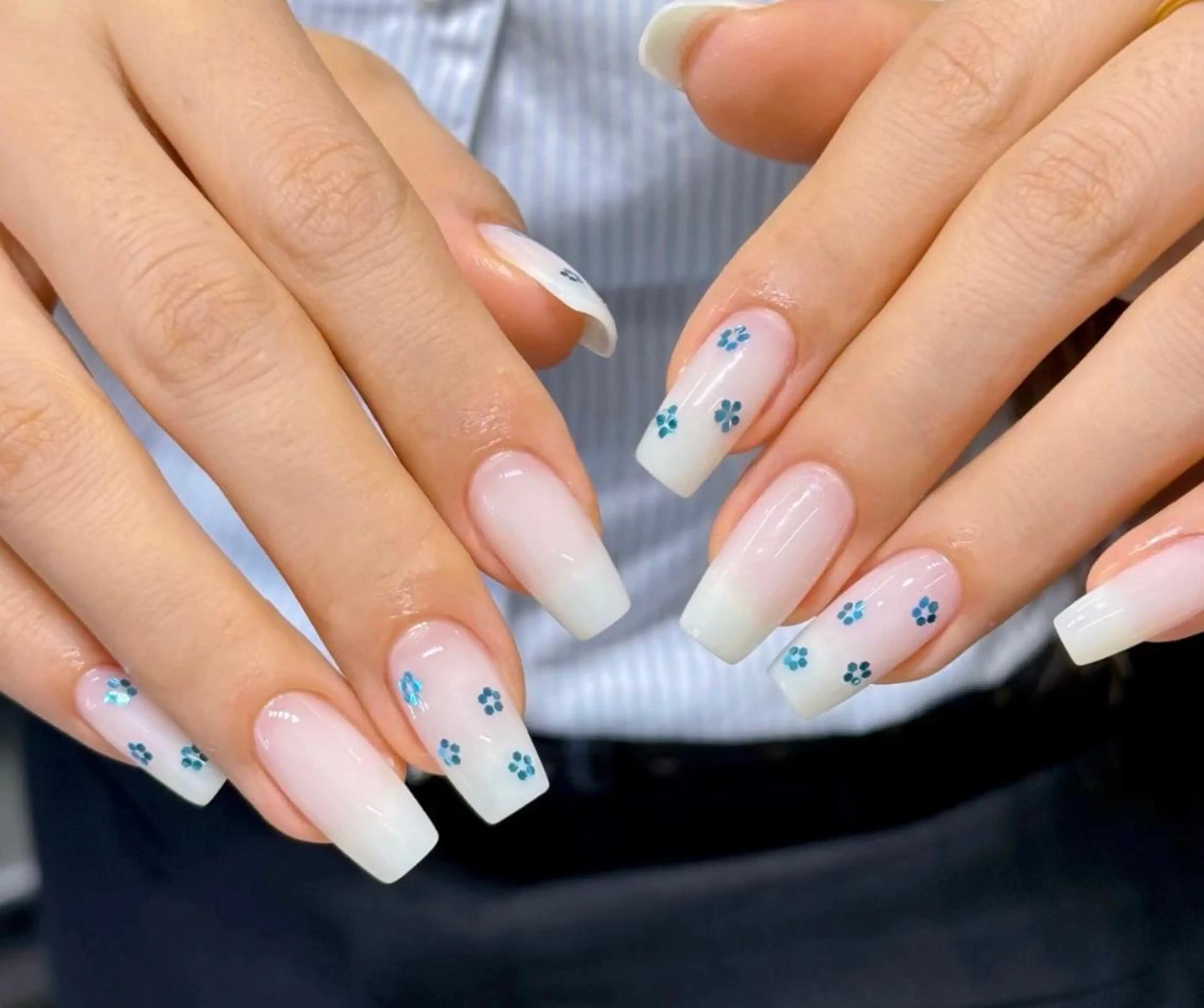 ネイル ハンドネイル ハンドケア 🍑 momo_nailのネイルデザイン