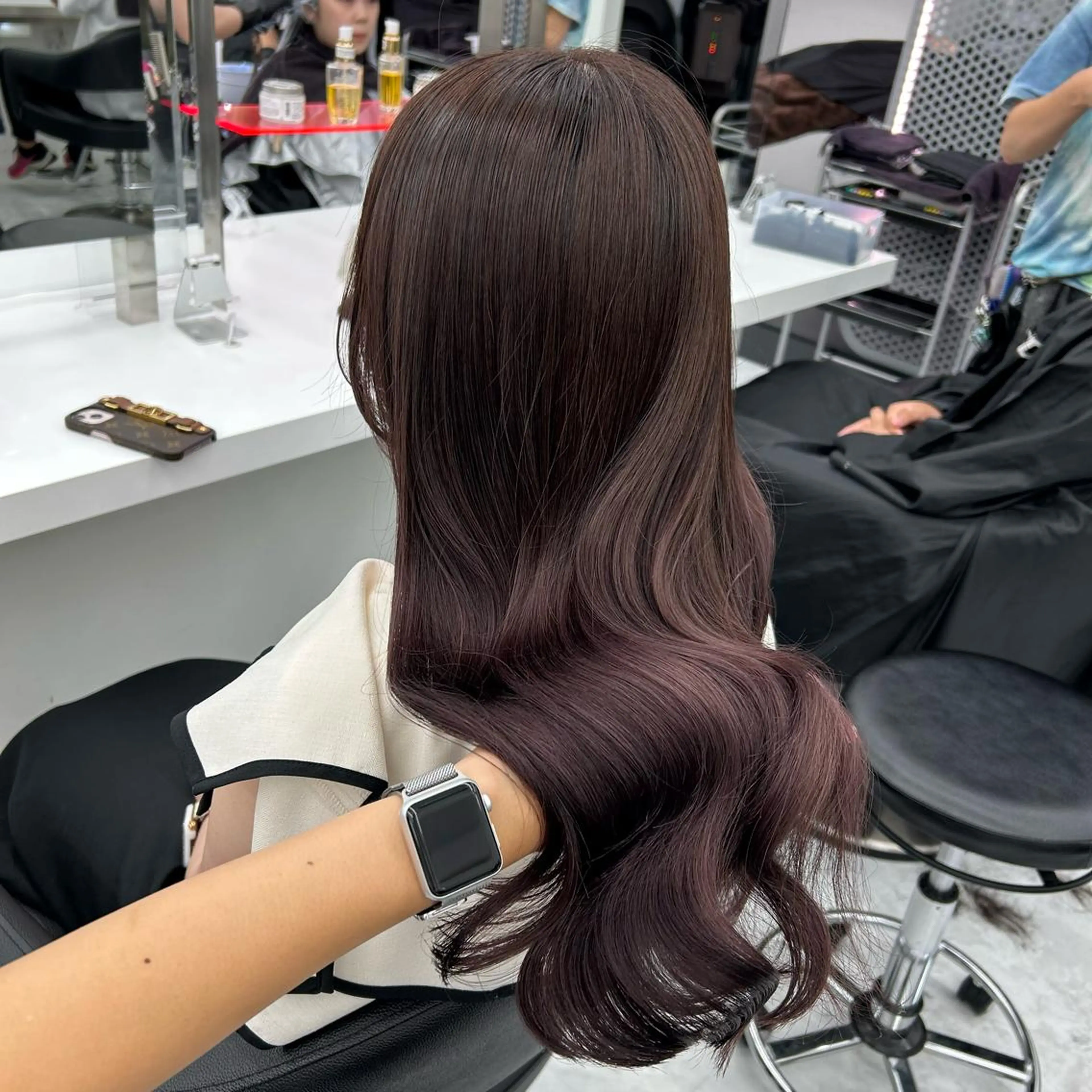 セミロング カラー ヘアアレンジ ヘアカラー トリートメント mai🍑暖色カラー /レイヤー💖のヘアスタイル