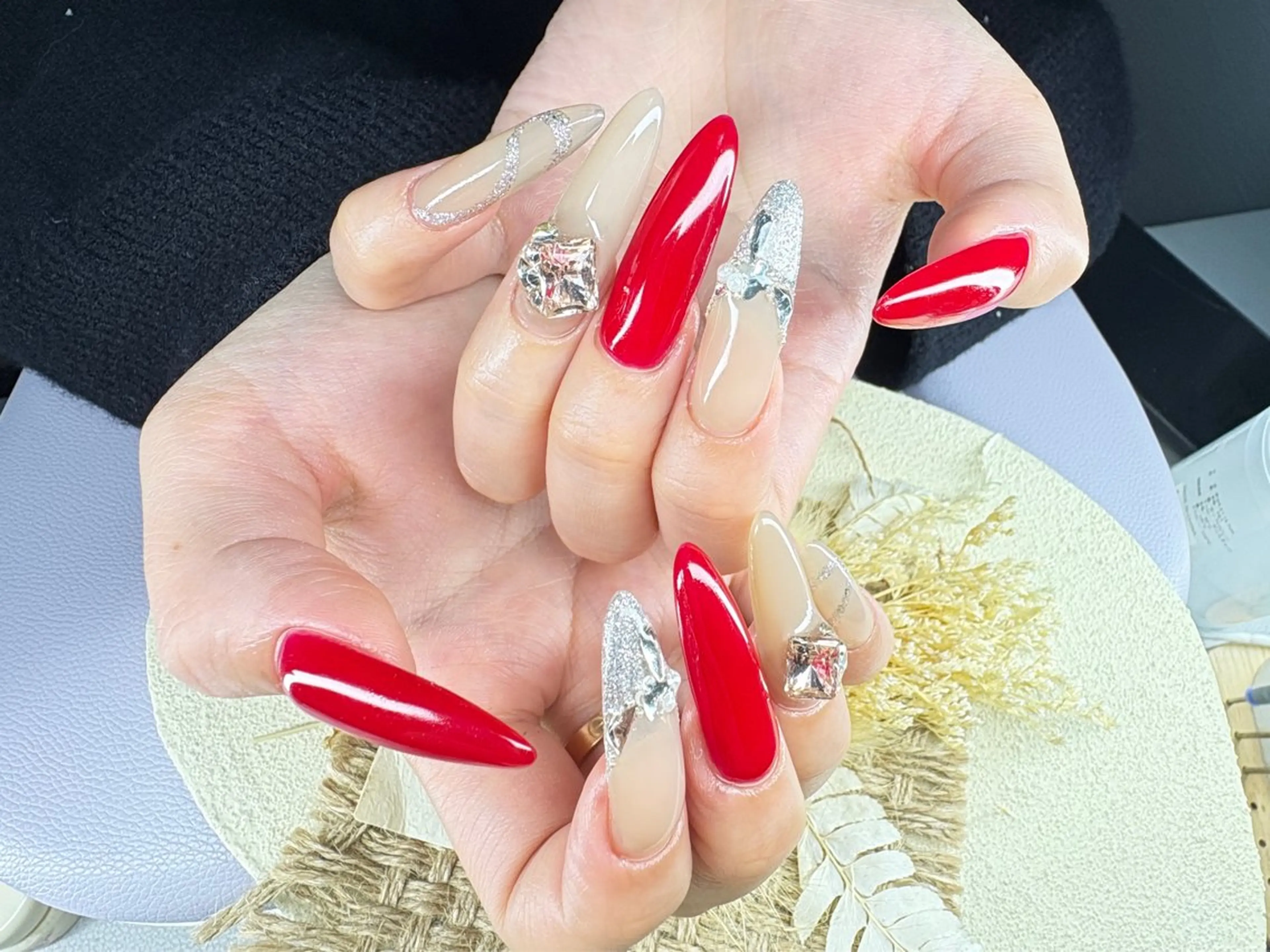 ネイル フレンチネイル ジェルネイル グラデーション 韓国ネイル マグネットネイル ハンドネイル AngelChris ビューティーサロンのネイルデザイン