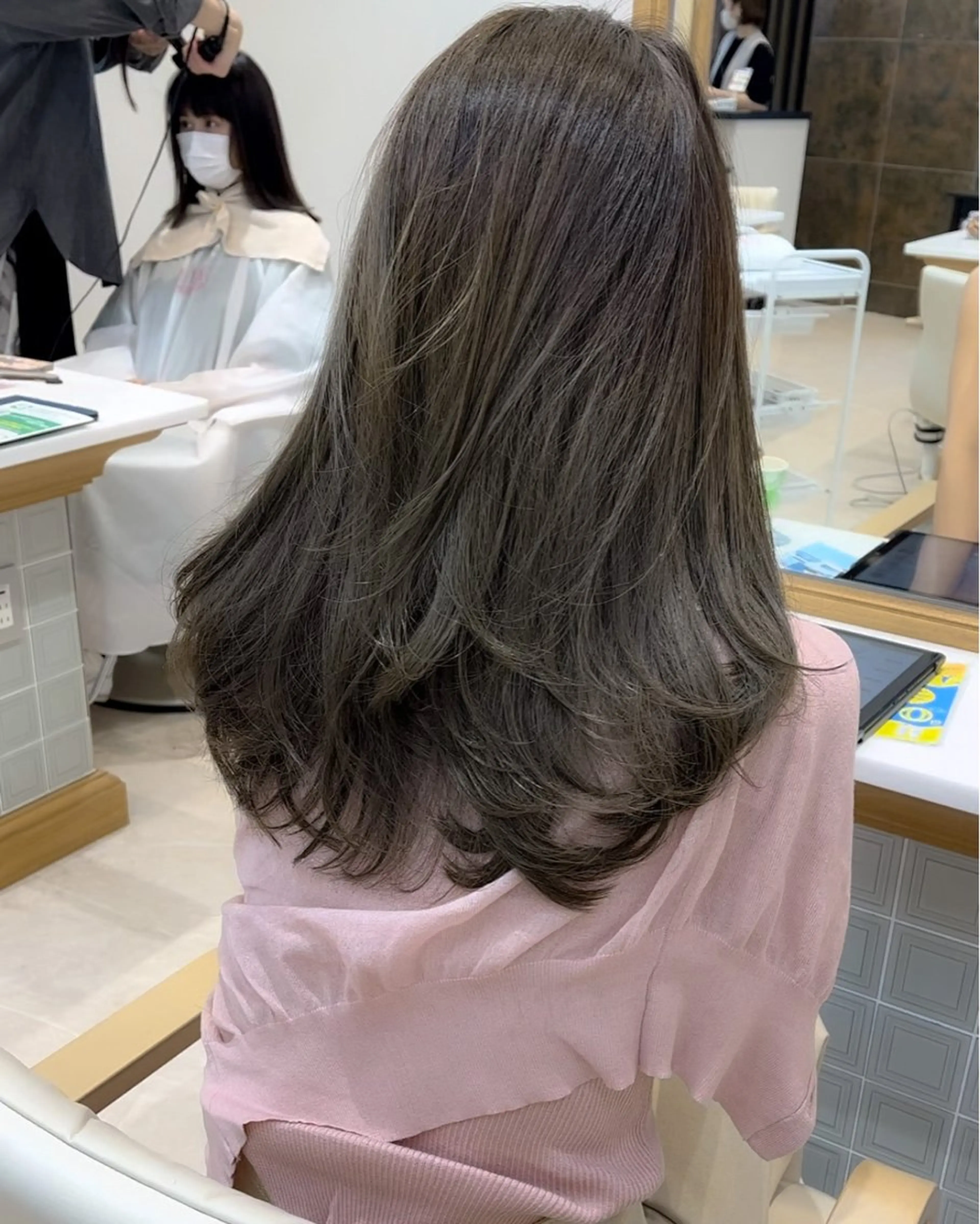 ミディアム カラー 顔周りカット レイヤーカット カット ヘアカラー トリートメント ミタニ/髪質改善 /レイヤーカットのヘアスタイル