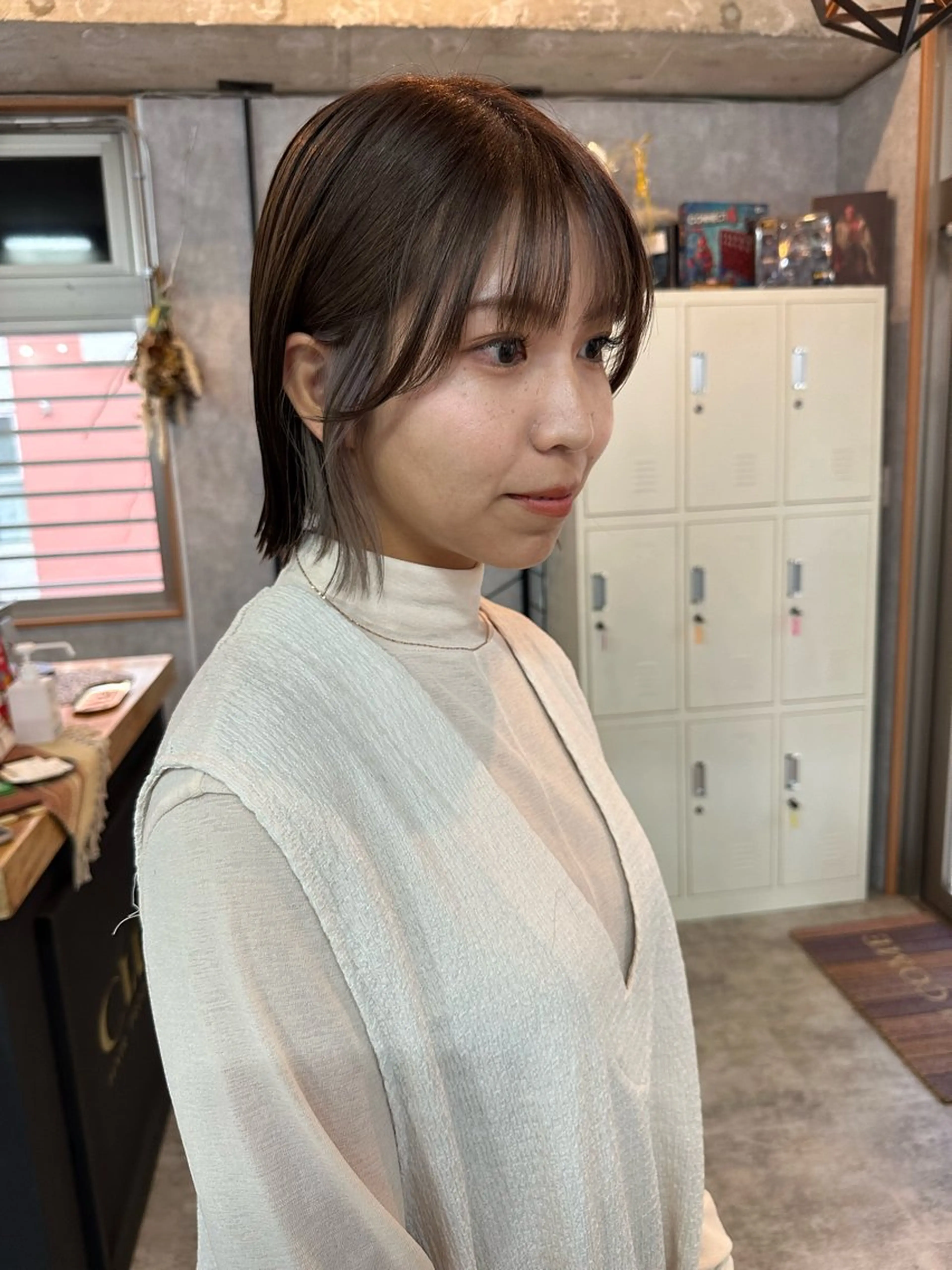 ショート 切りっぱなしボブ ショートボブ ハンサムショート 丸みショート ボブ カット ヘアカラー トリートメント モテ髪/ボブ/ショー ト/アダチフウトのヘアスタイル