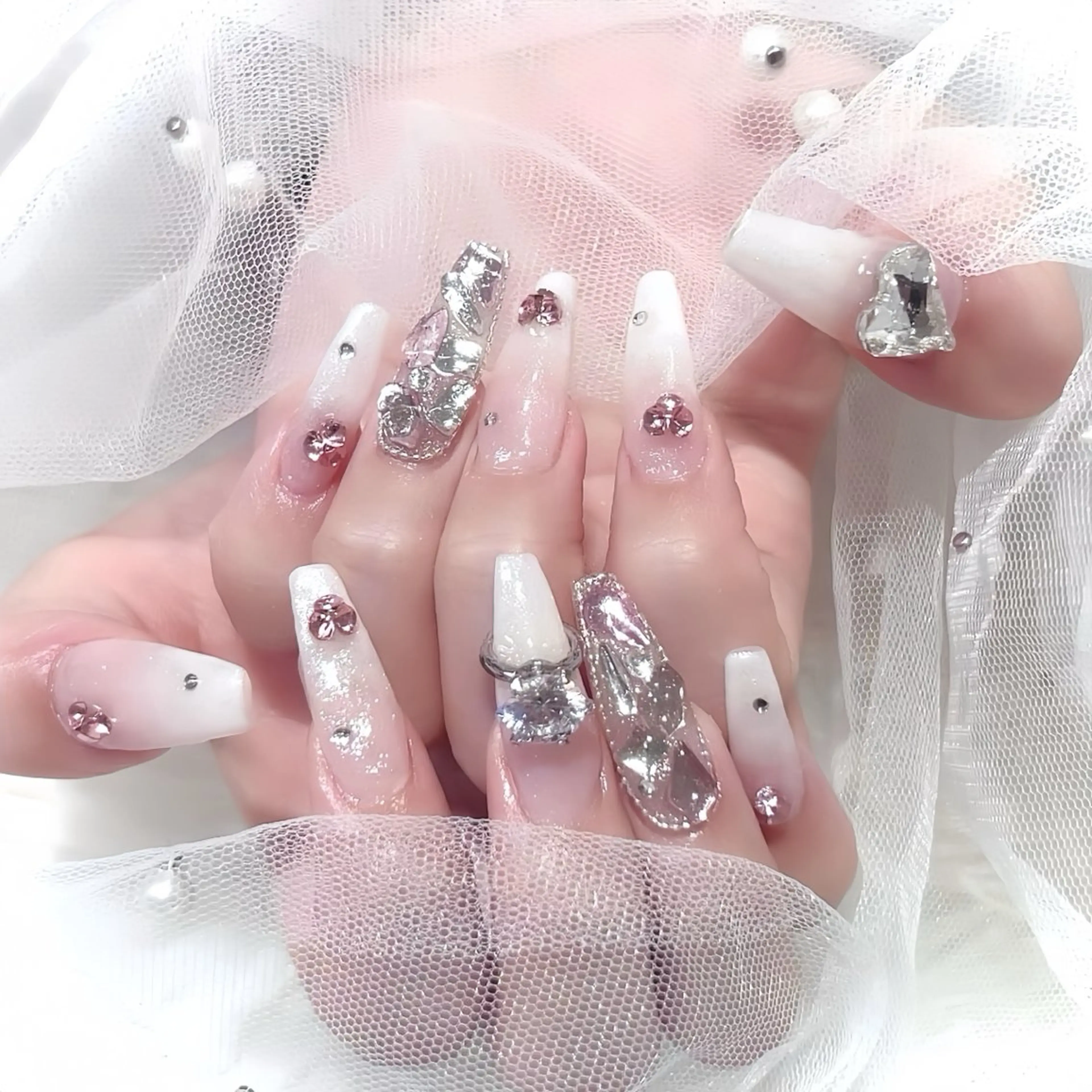 ネイル ブルー チークネイル 桜ネイル クリアネイル フラワーネイル ハンドネイル Rin Nail 新大久保店のネイルデザイン