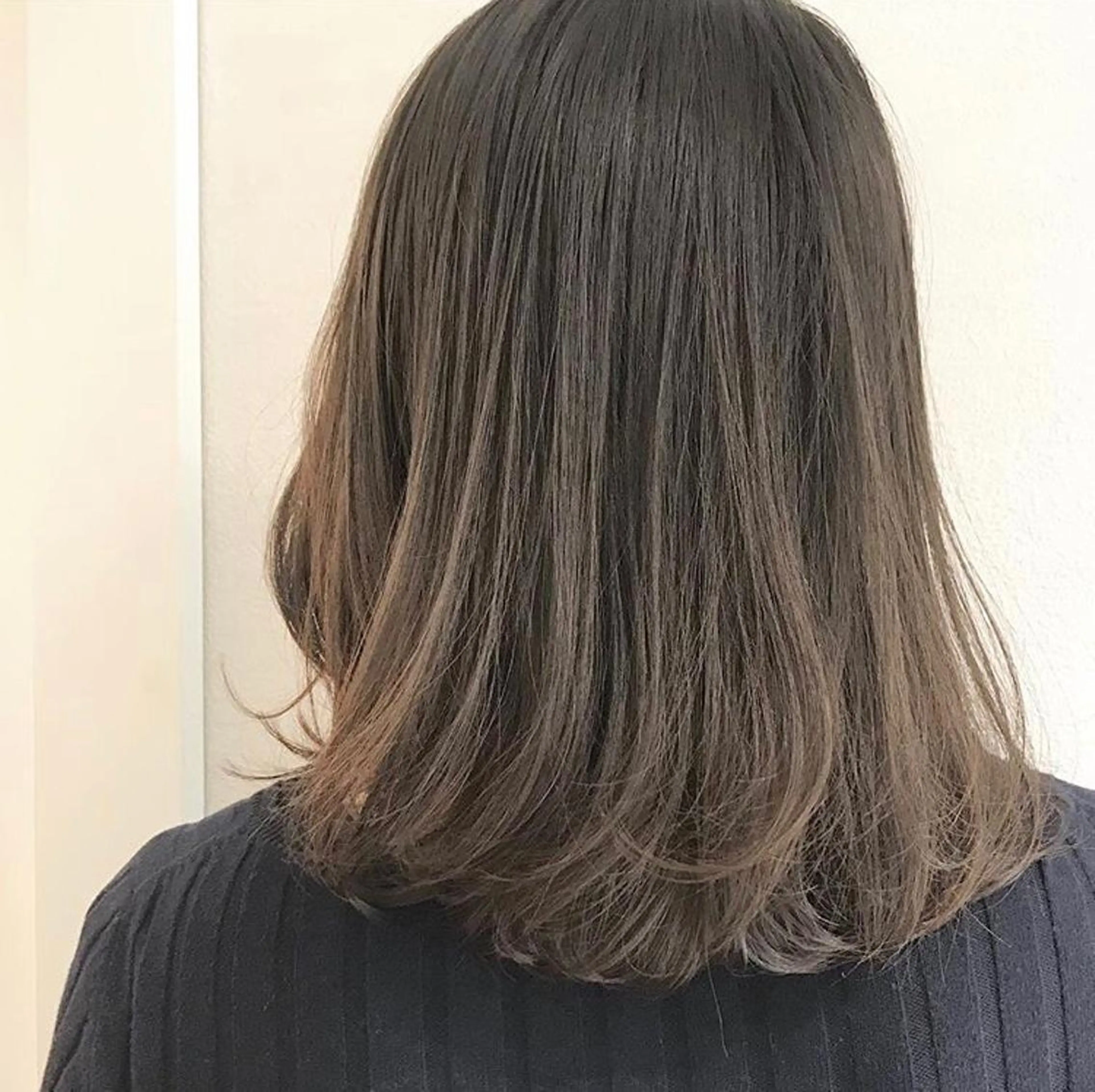 セミロング 顔周りカット 伊 杏のヘアスタイル