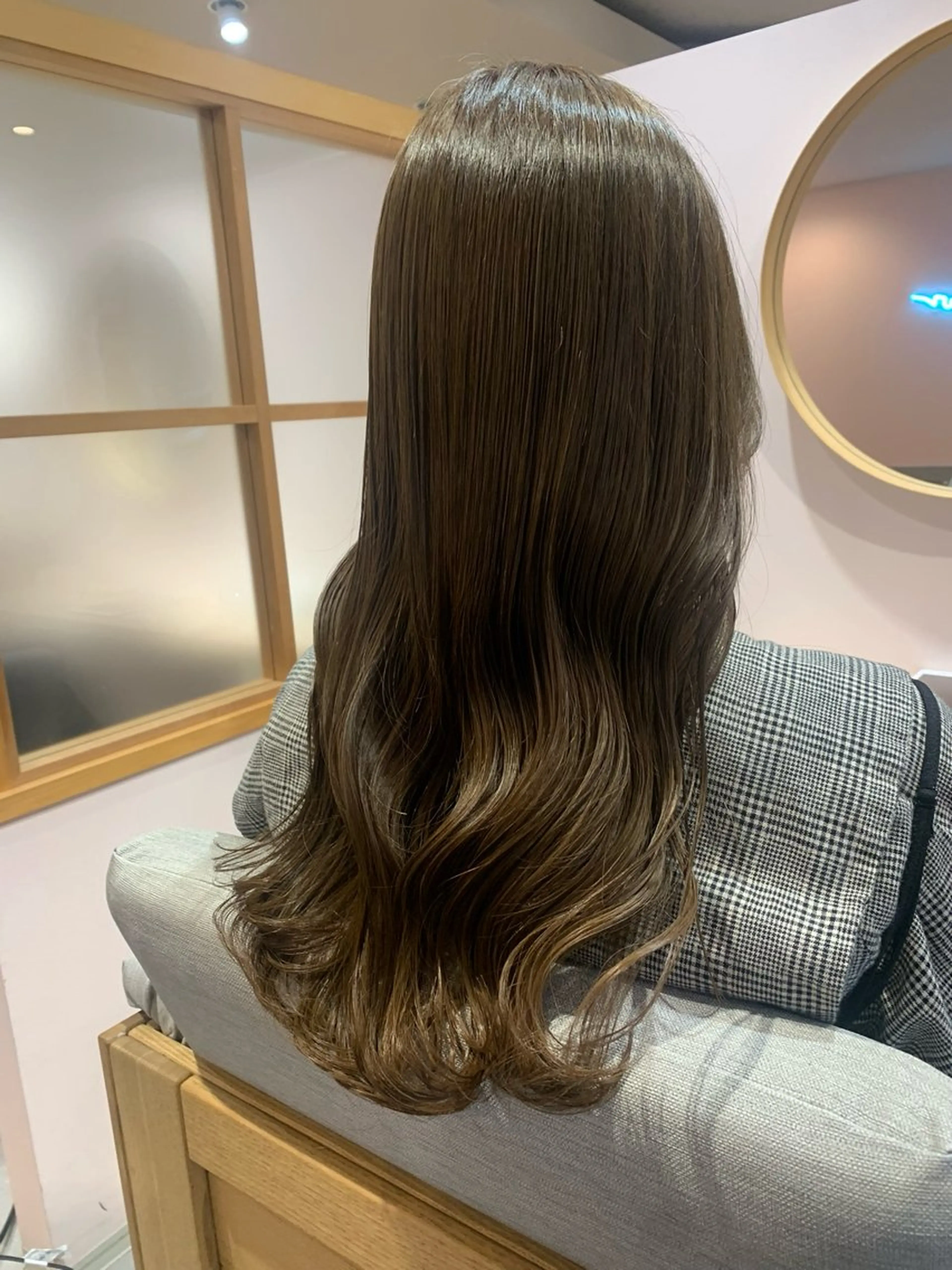 ロング カラー ベージュカラー ブラウンカラー rio .のヘアスタイル
