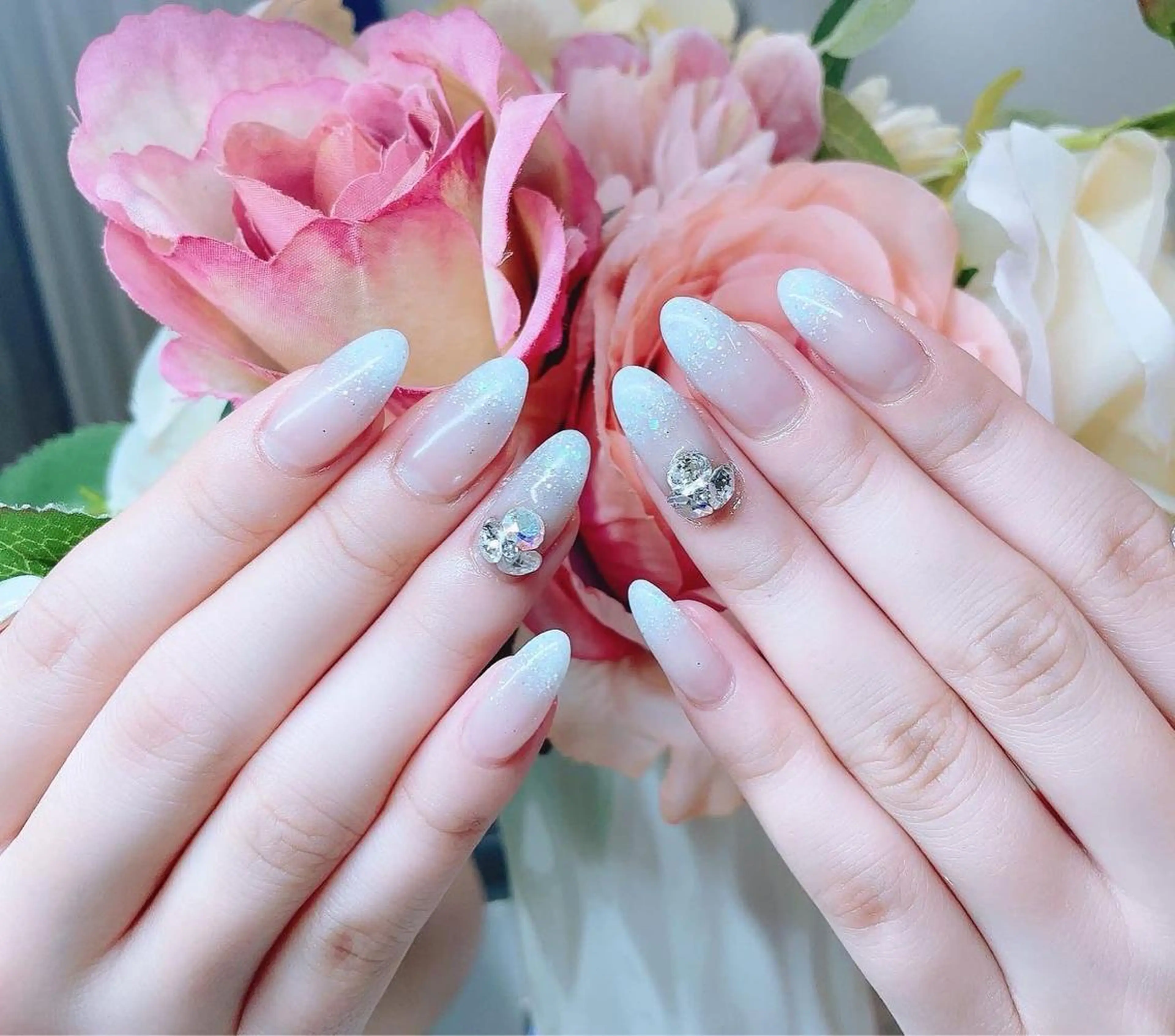 ネイル オーロラネイル ジェルネイル グラデーション ハードジェル キラキラネイル Lilas Nailのネイルデザイン