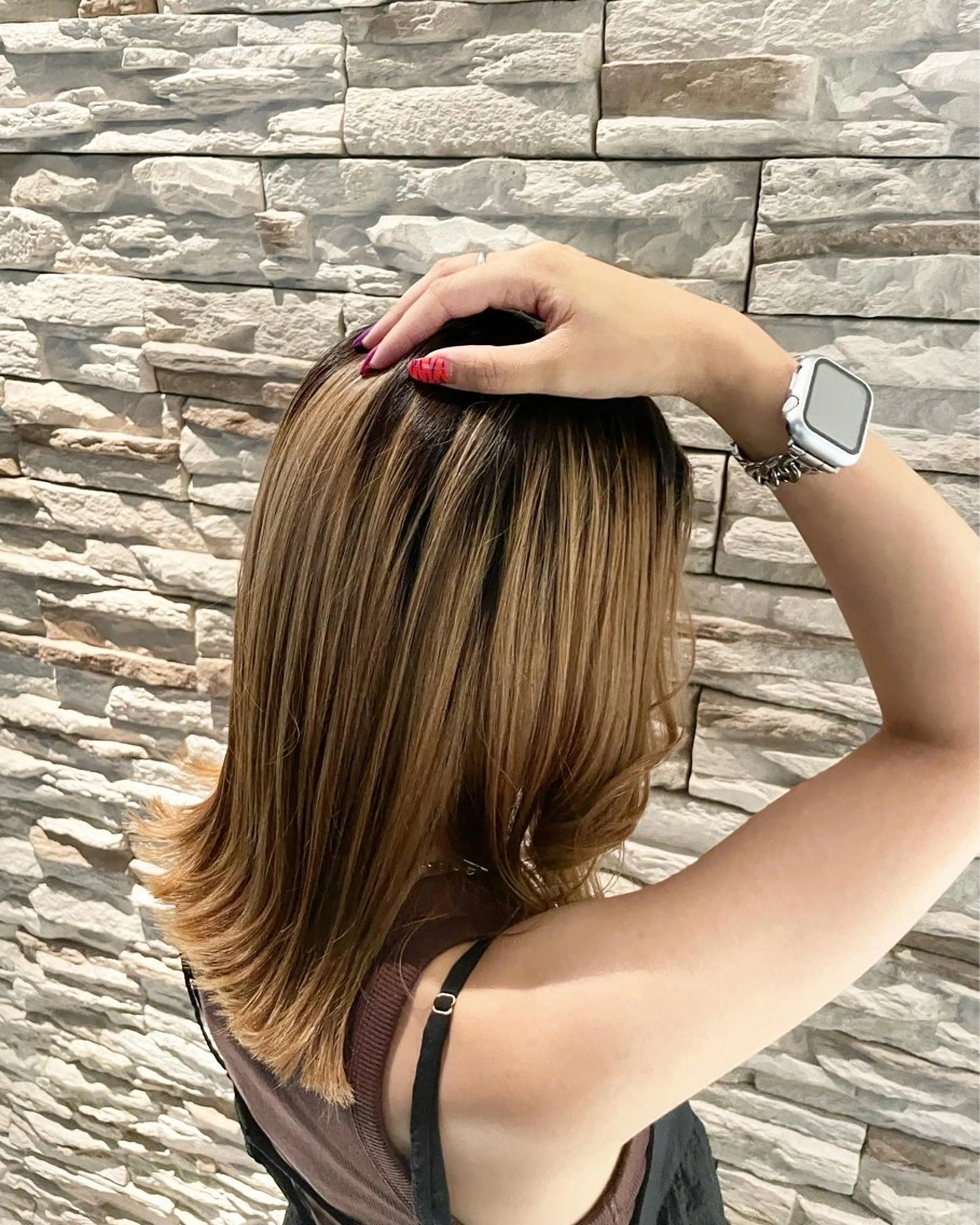 ロング レナークアリア 梅津美憂のヘアスタイル