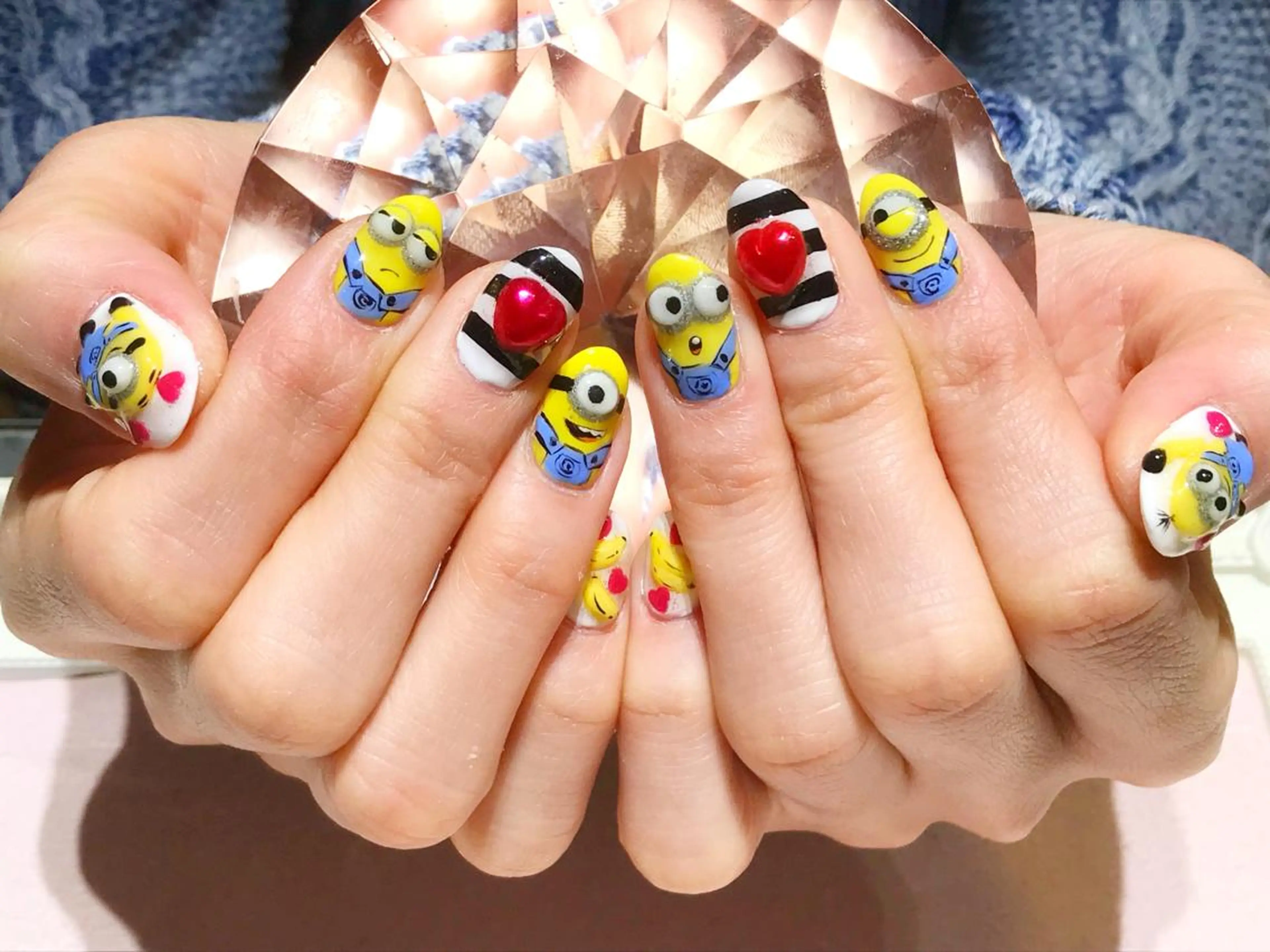 ネイル ジェルネイル ハート 赤色 YUN 💅のネイルデザイン