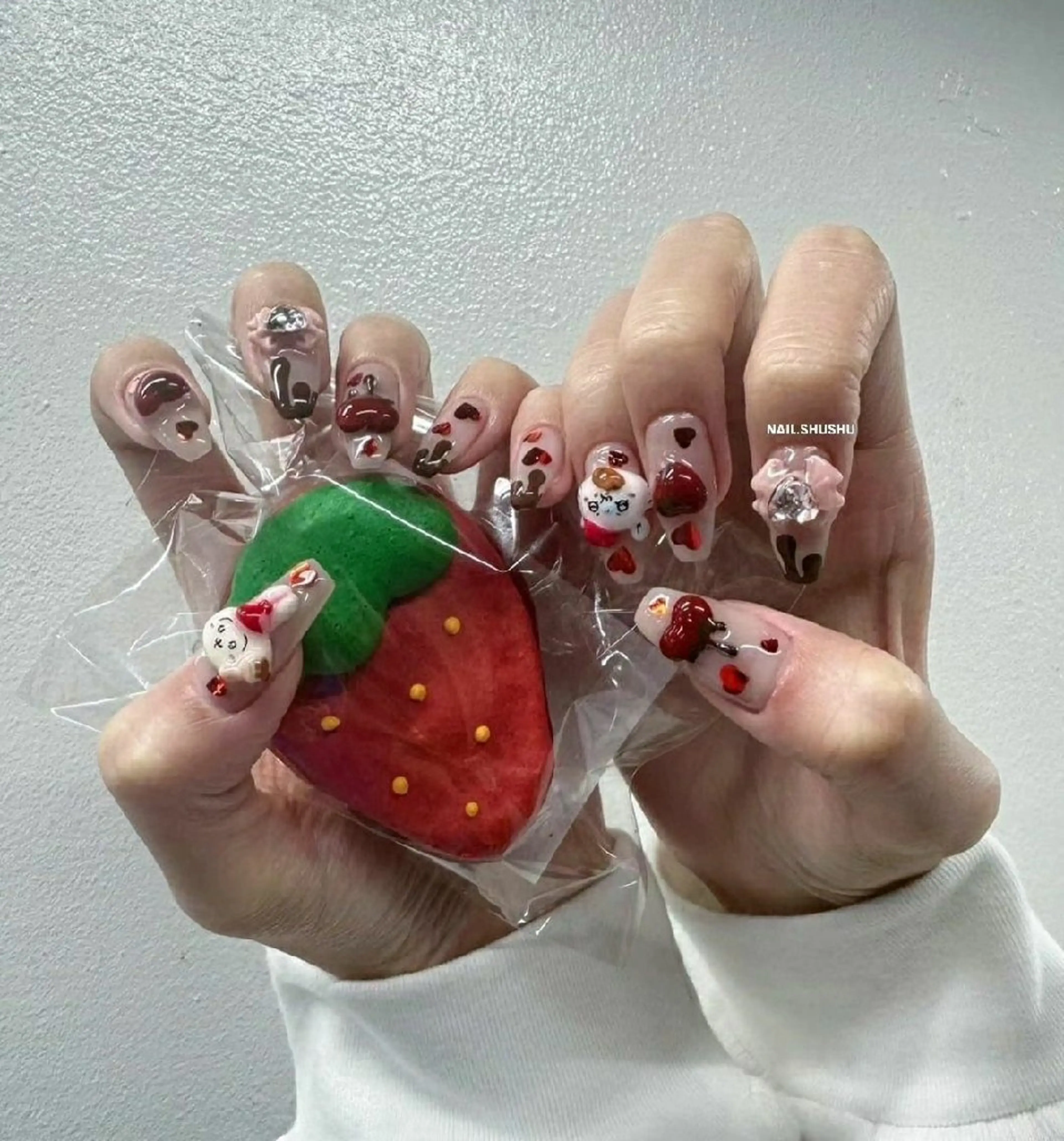 ネイル 持ち込み ニュアンスネイル ワンカラーネイル シンプルネイル 春ネイル ハンドネイル 3dパーツ/流行り 👧shushu❤️のネイルデザイン