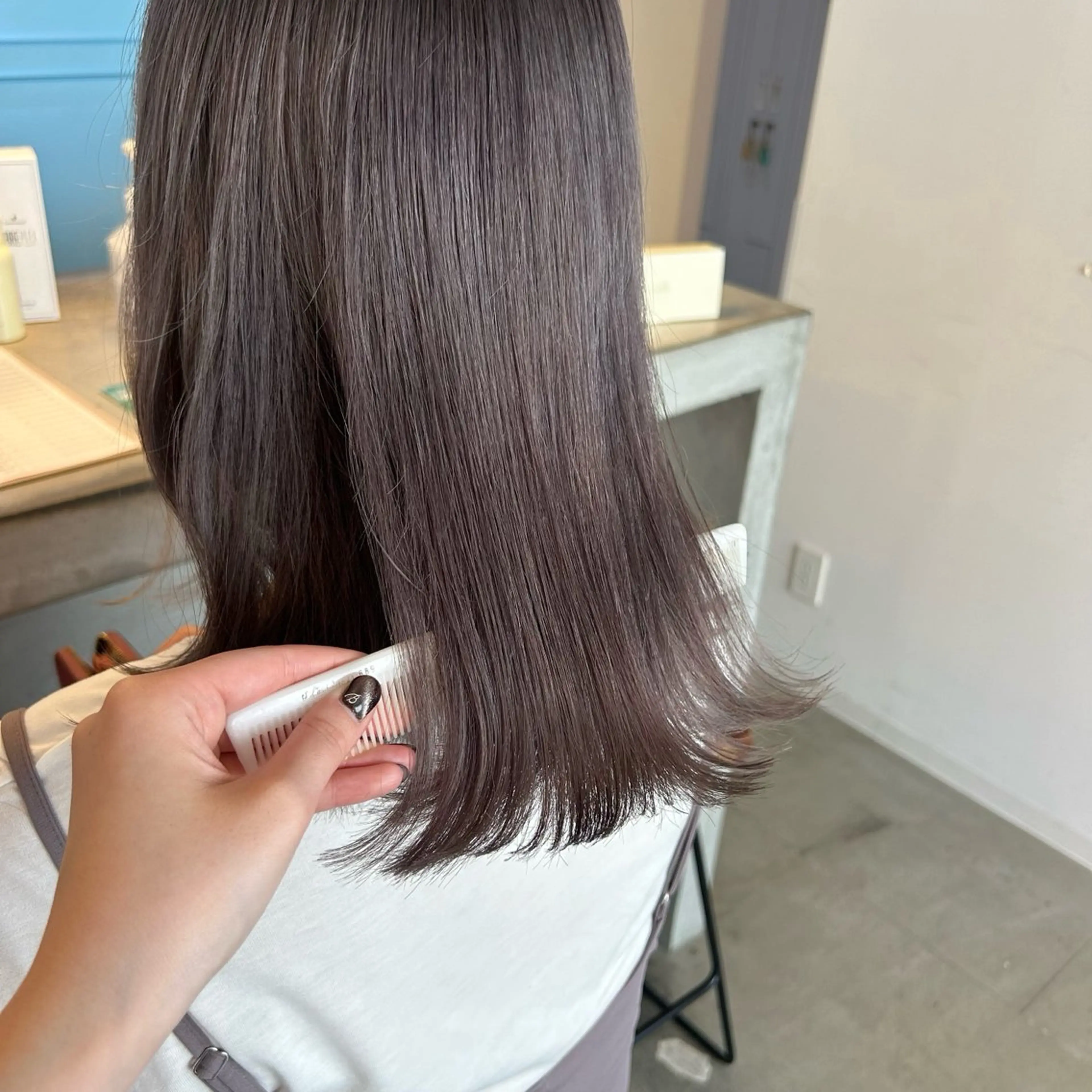 ミディアム カラー カット ヘアカラー 砂野 真璃奈のヘアスタイル
