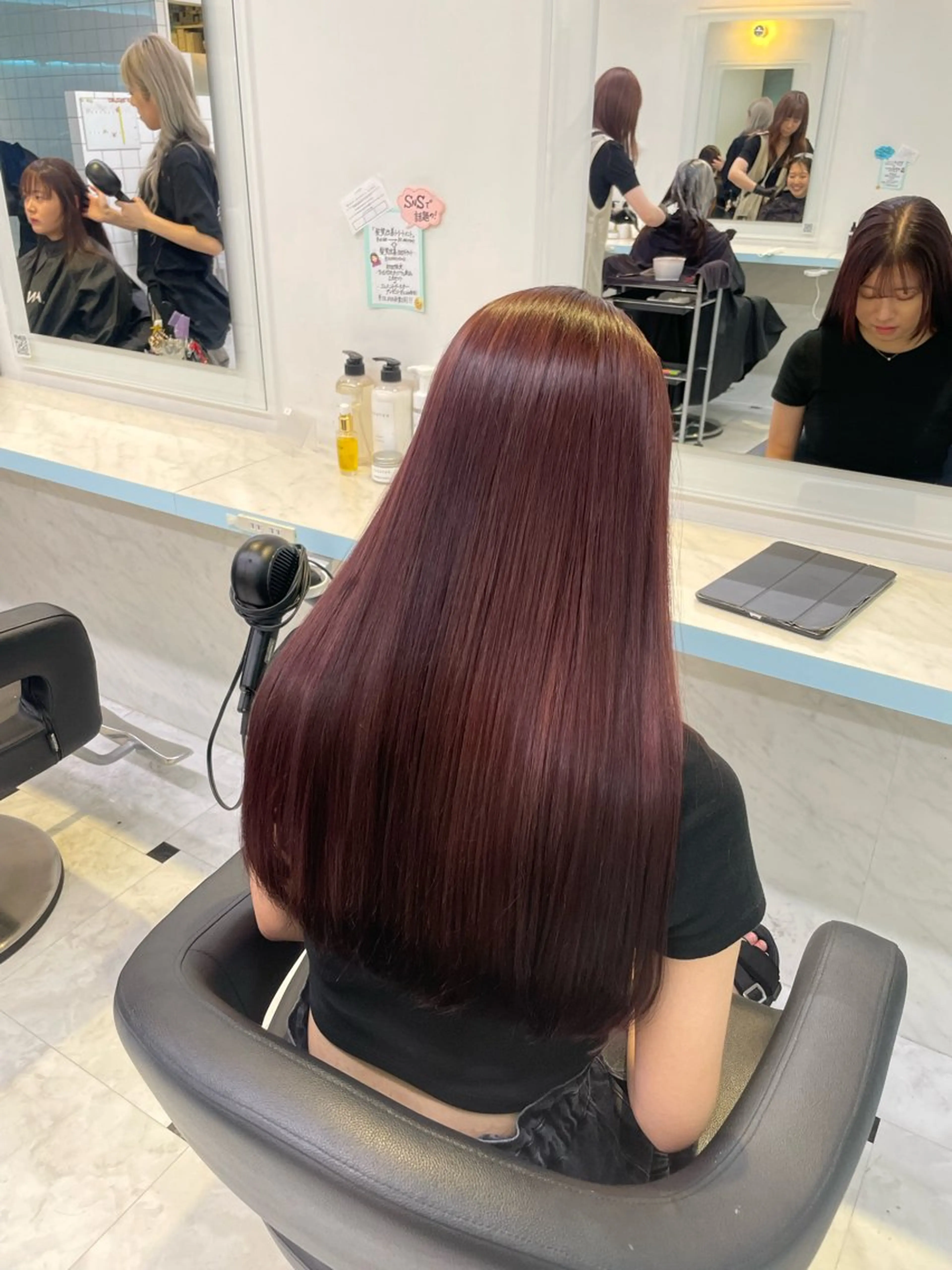 ロング カラー ヘアカラー トリートメント 🤍韓国大人っぽ ベージュMAI🤍のヘアスタイル