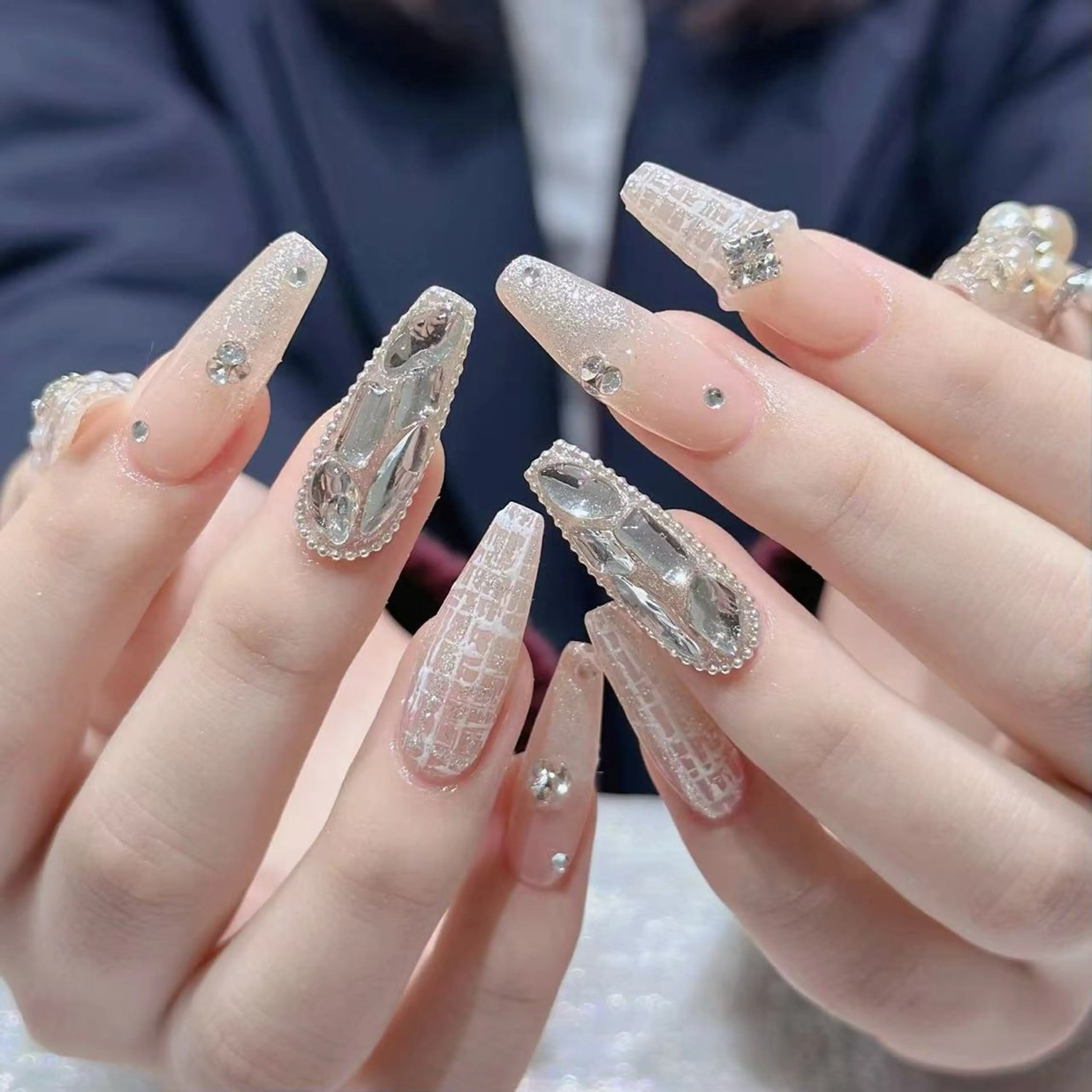 ネイル ハンドネイル Queens マオのネイルデザイン