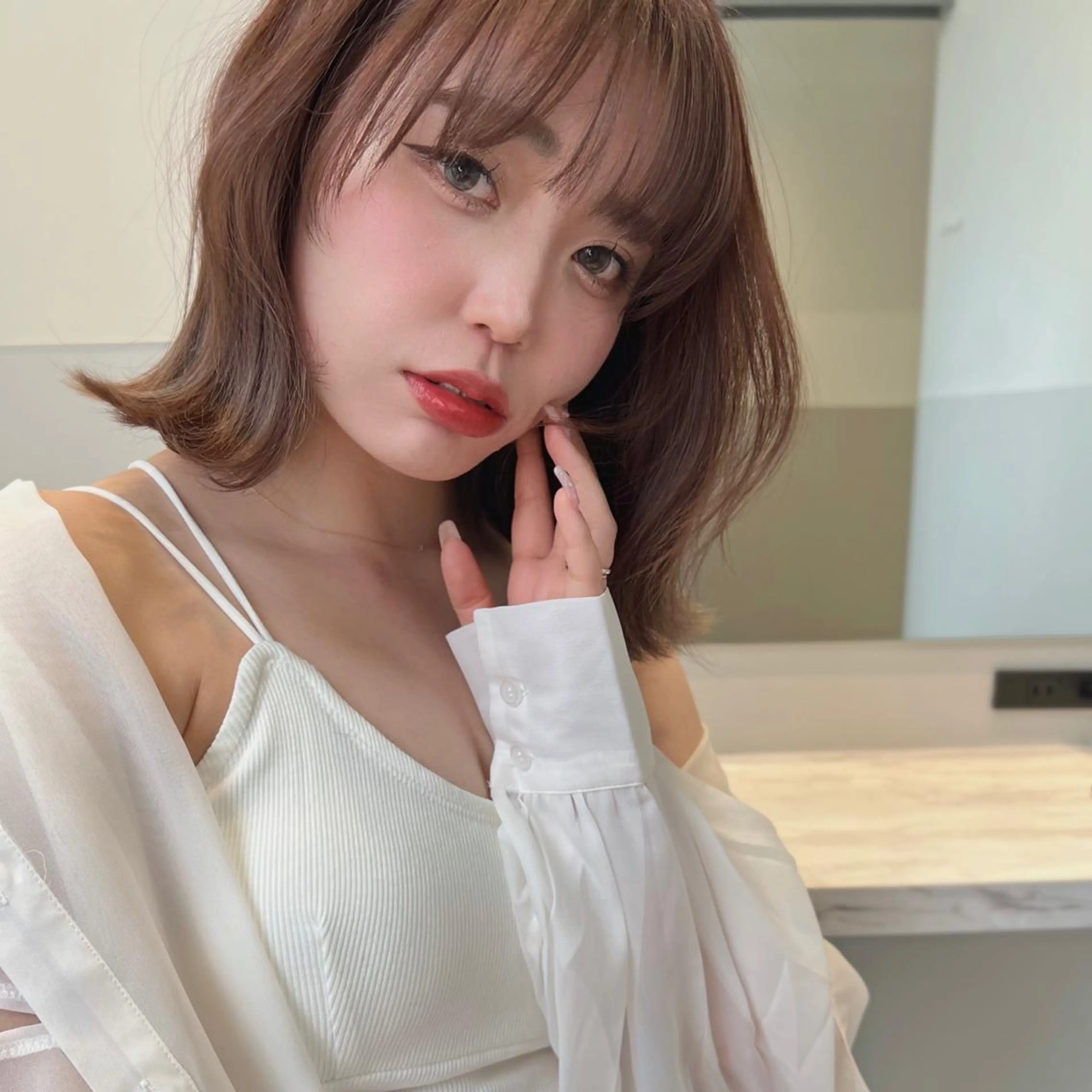 ミディアム カラー ヘアアレンジ ハイライトカラー ボブ ハイライト 韓国風ヘア 韓国モテhair🍑 momoのヘアスタイル