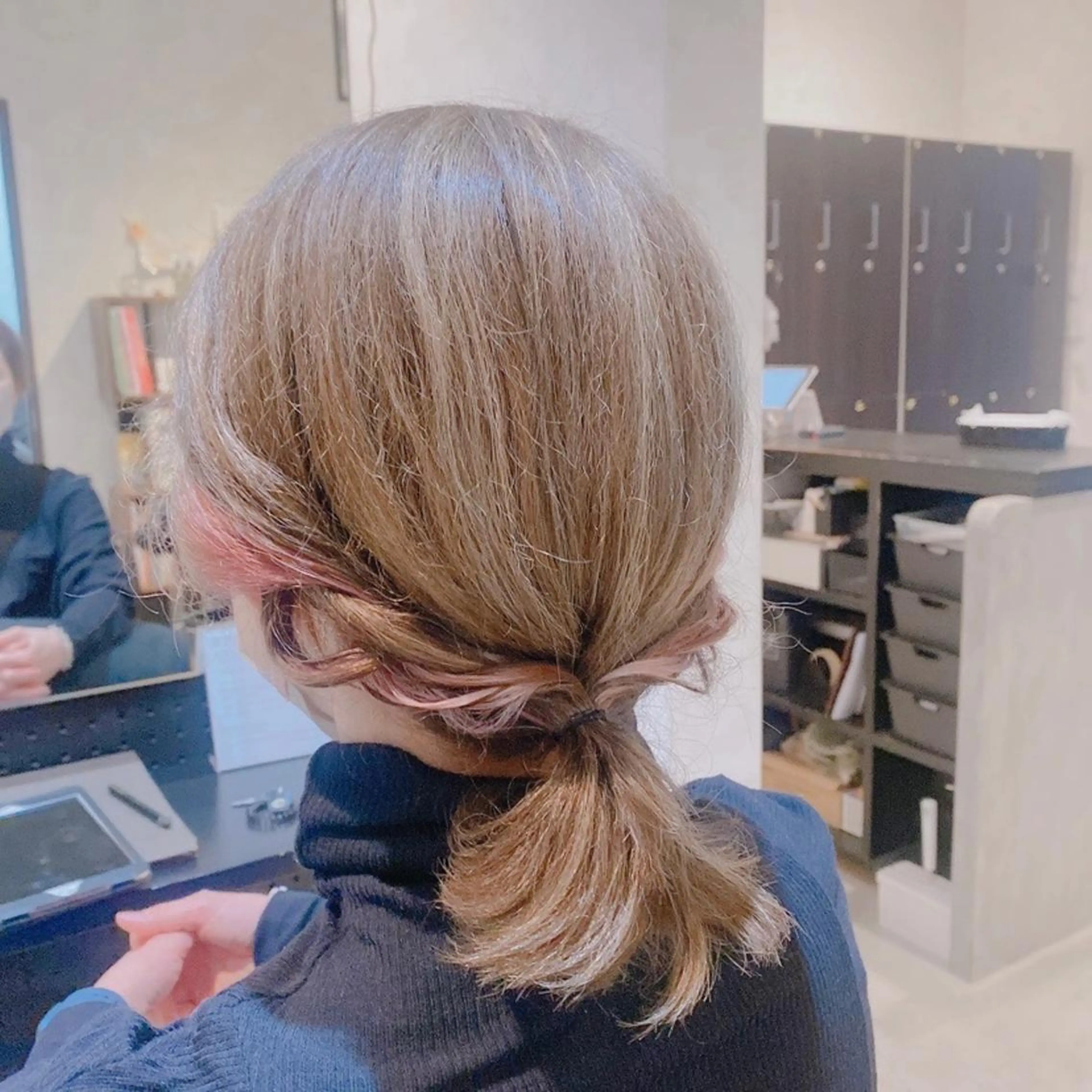 カラー SAKA GUCHIのヘアスタイル