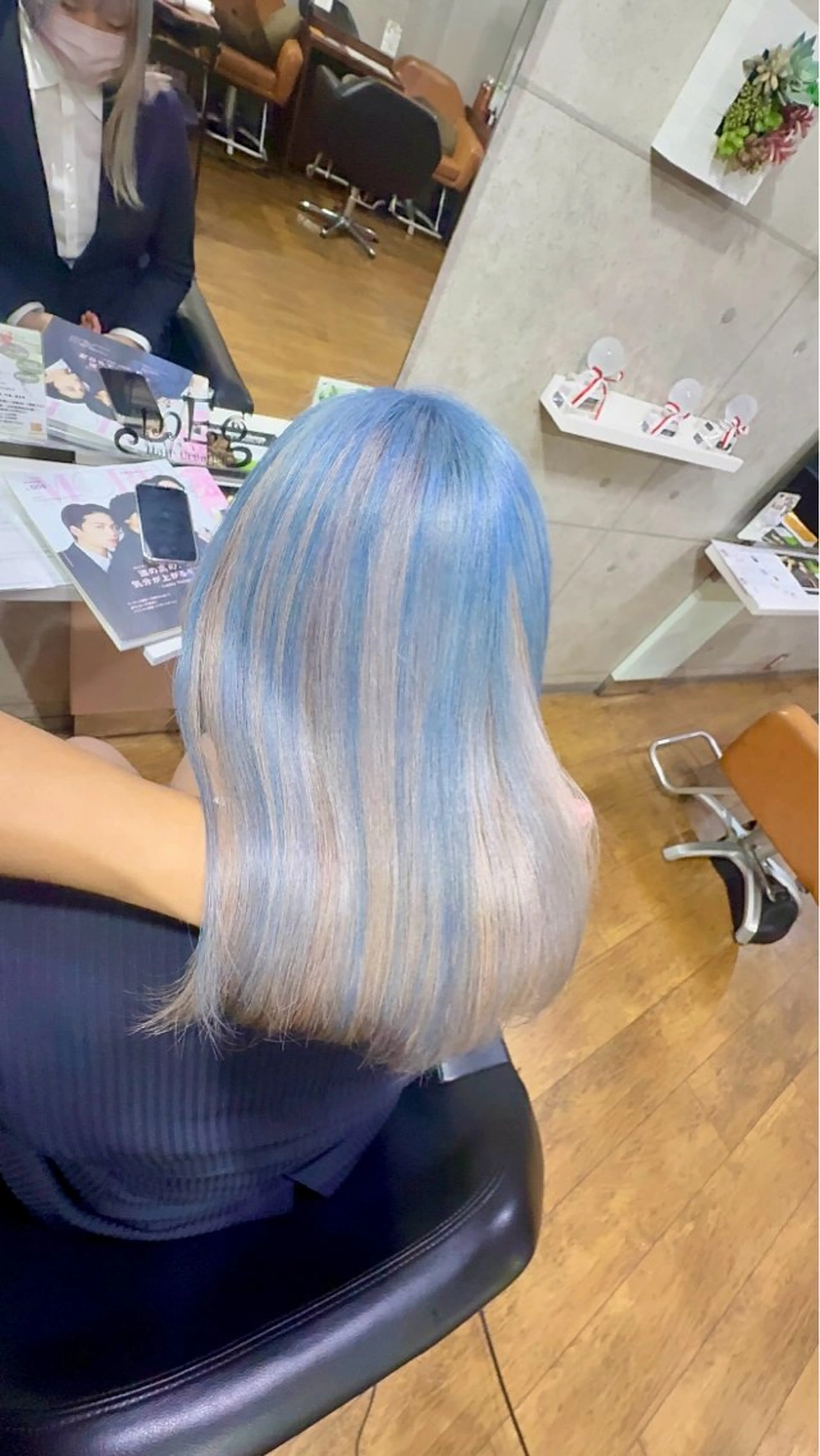 セミロング カラー ヘアカラー トリートメント 失敗しないブリーチ× 艶ハイトーン/アトムのヘアスタイル