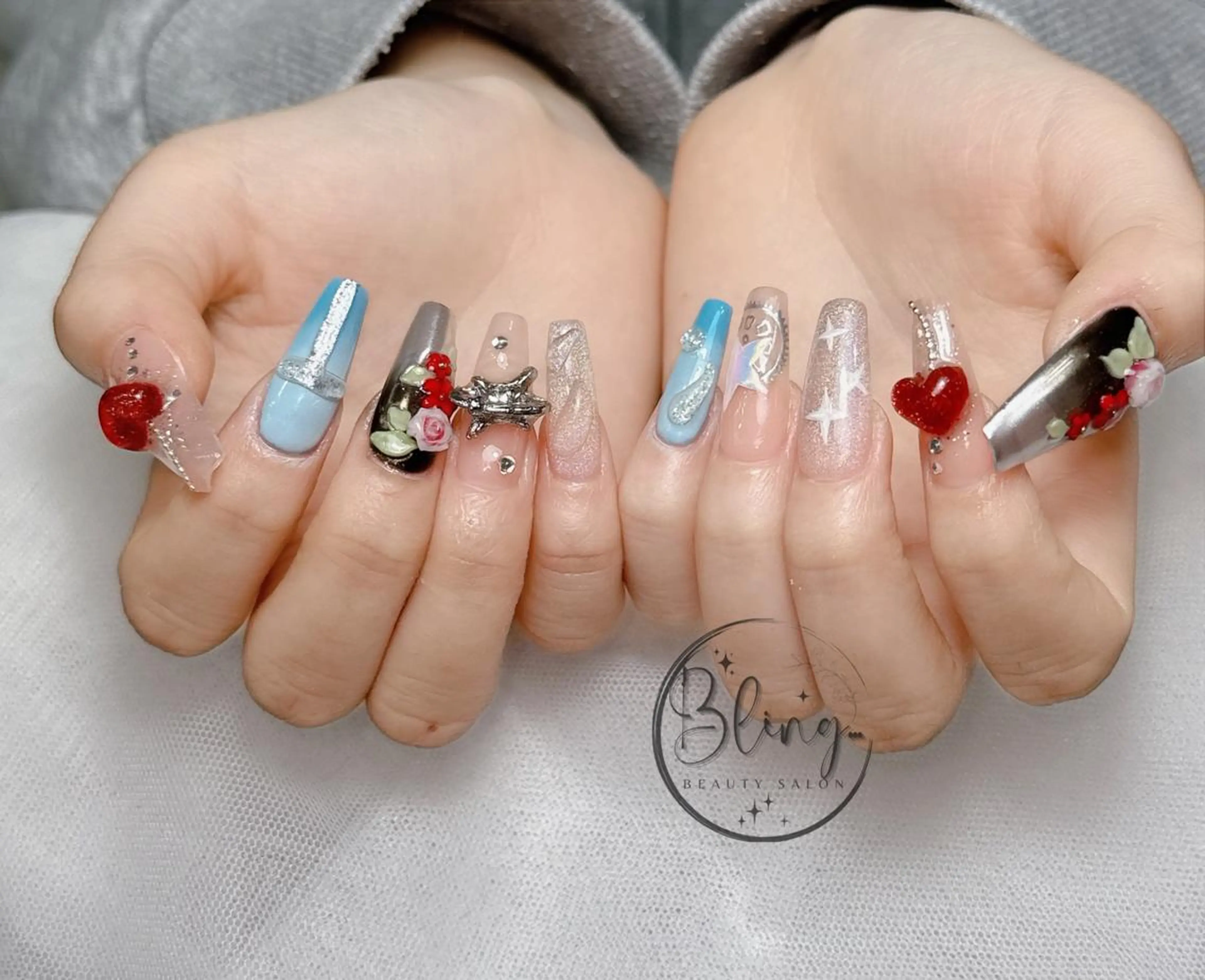 ロング カラー グラデーションカラー 韓国風ヘア ハンドネイル Bling Salonのネイルデザイン
