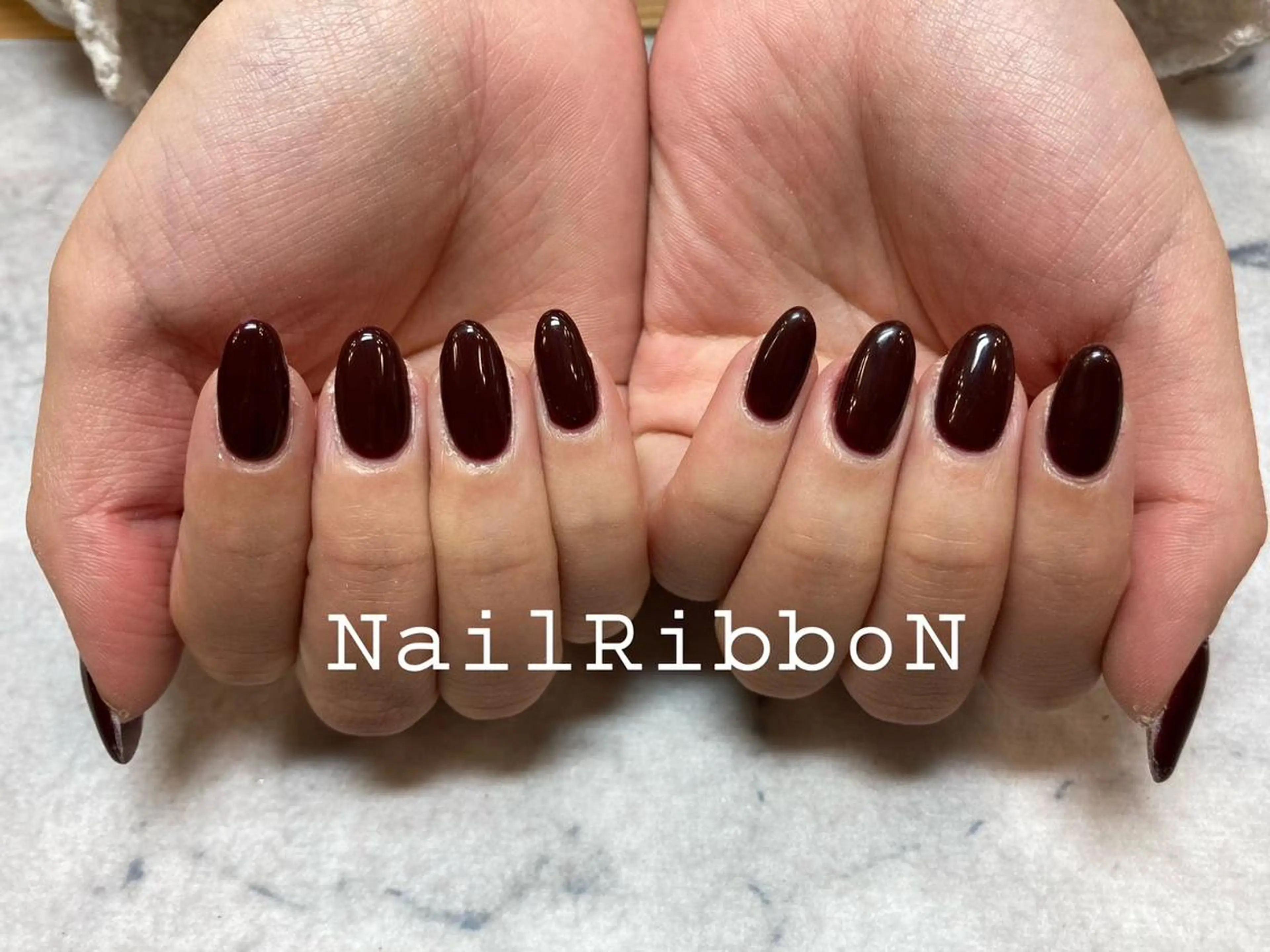 ネイル ネイルリボン 受付スタッフのネイルデザイン