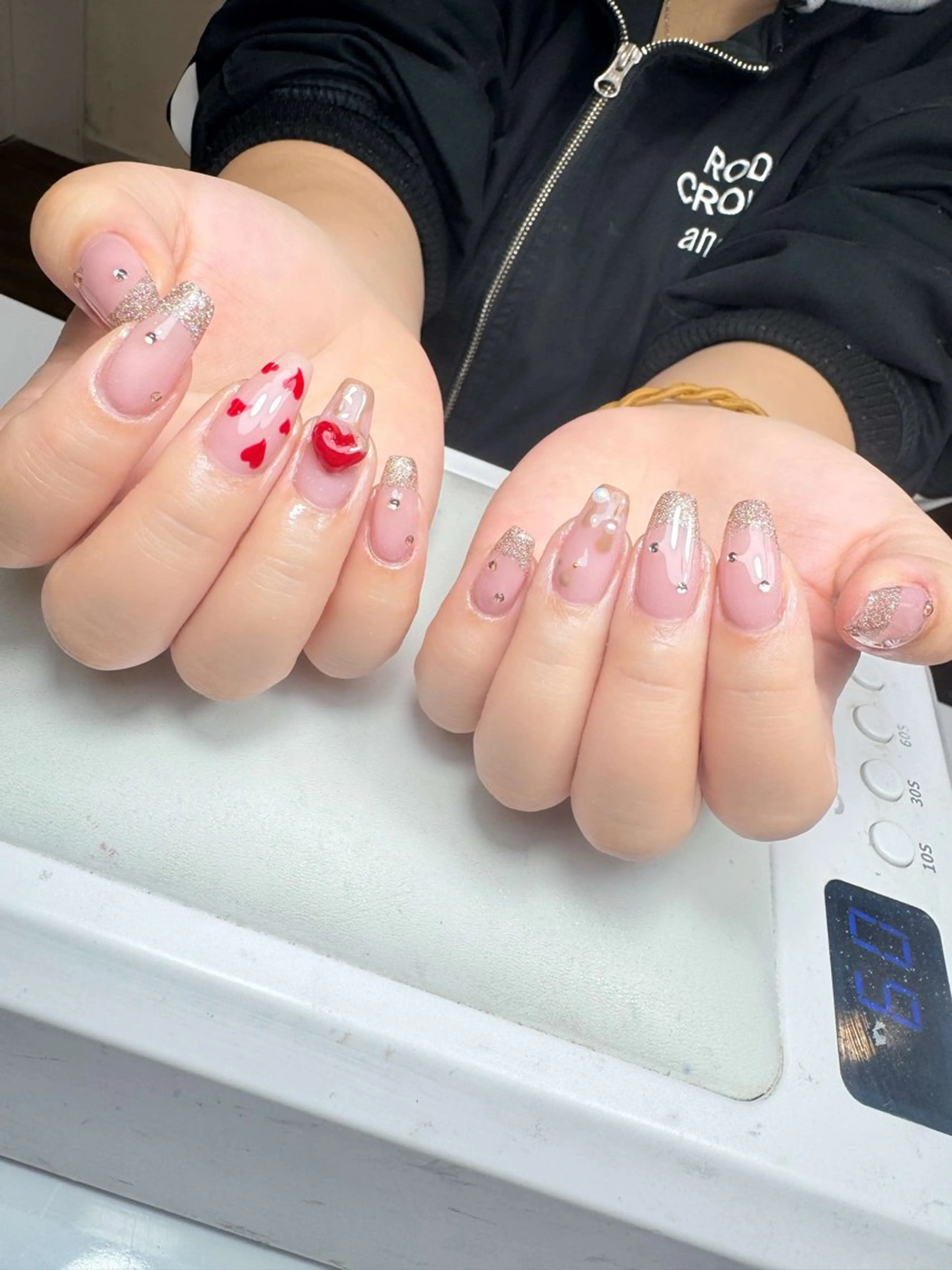 ネイル チークネイル フレンチネイル グラデーション 韓国ネイル マグネットネイル Hana Nailのネイルデザイン