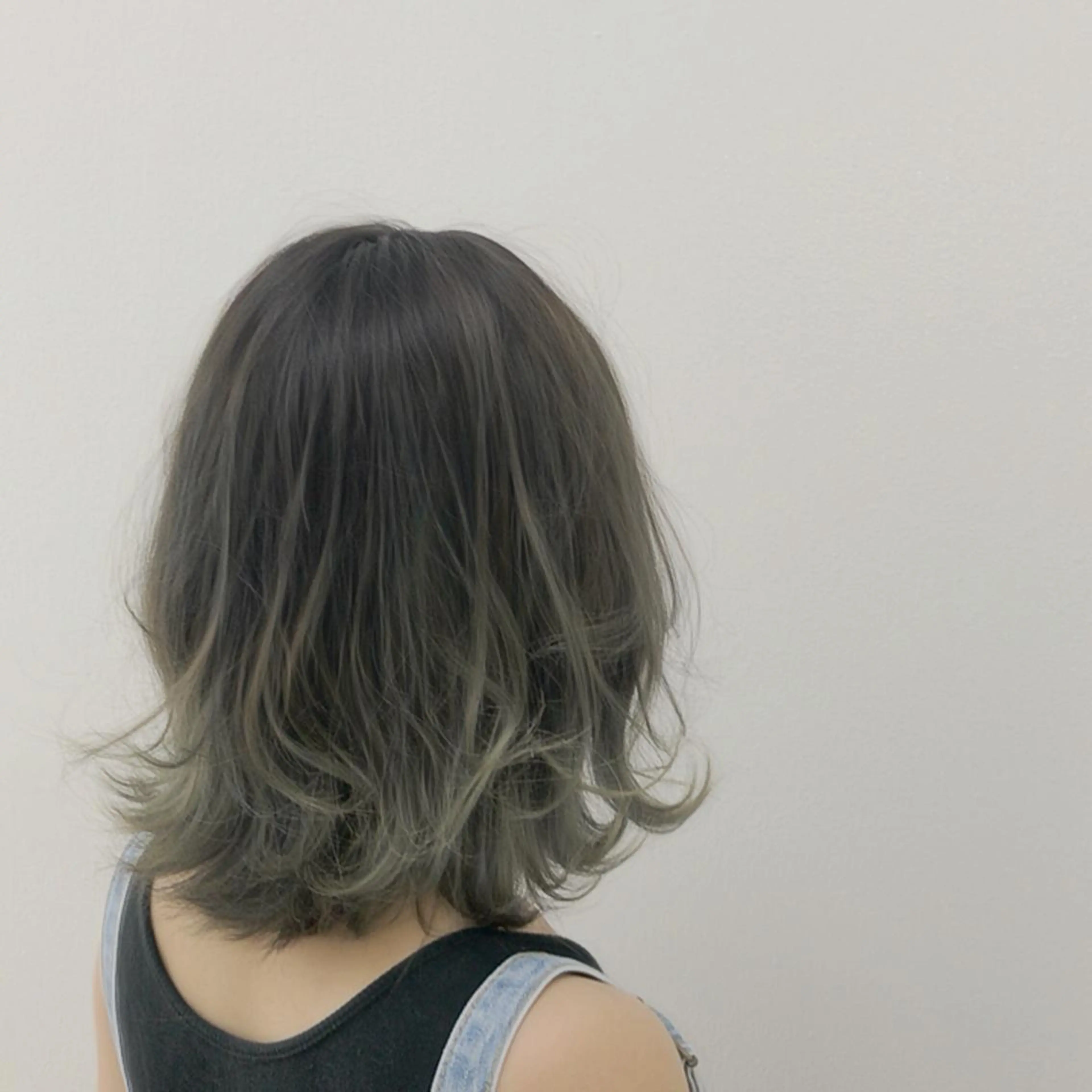 ミディアム カラー ブリーチ ハイライトカラー ハイライト トリートメント Rayt hair レイトヘアーのヘアスタイル