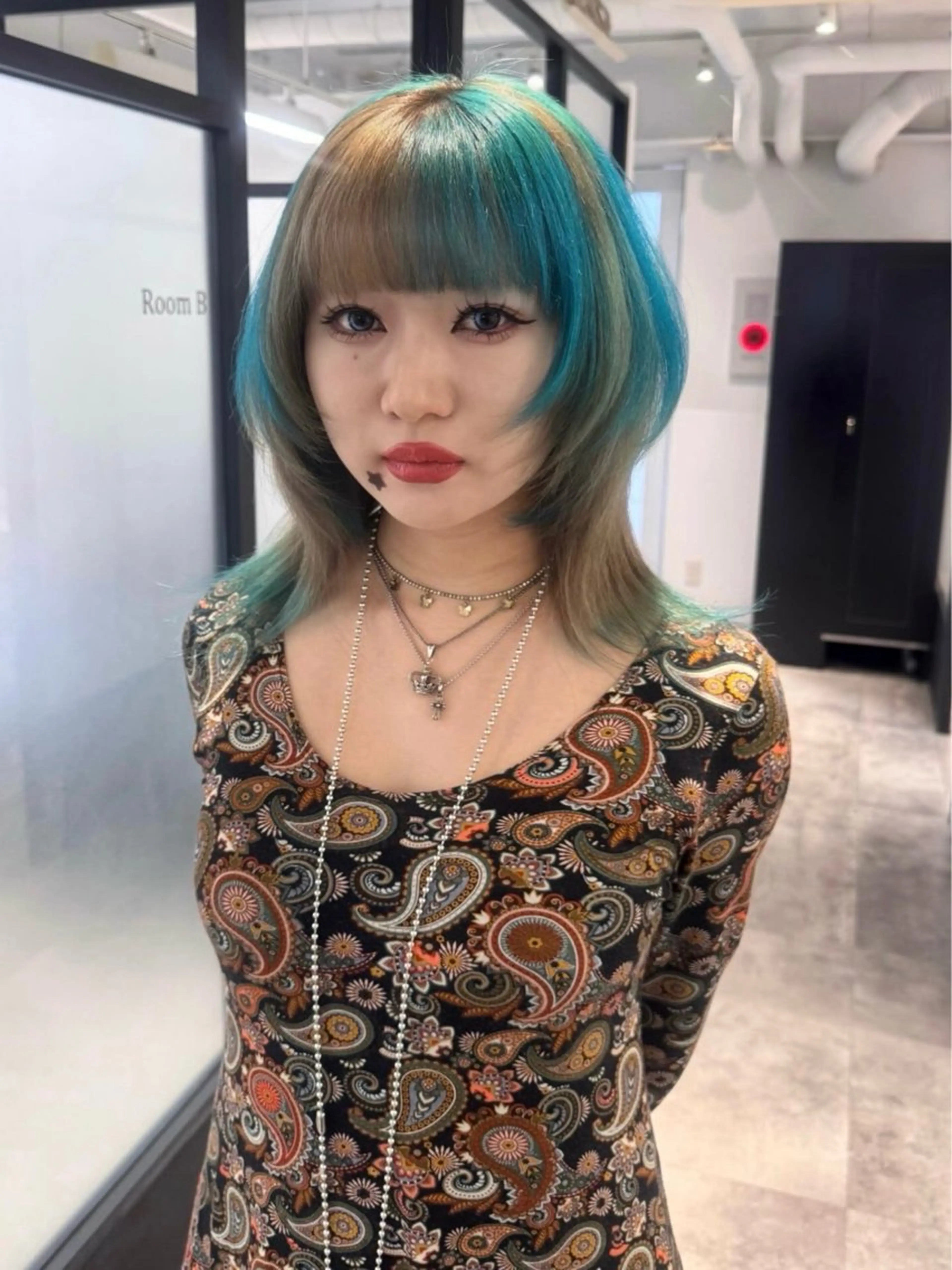 ミディアム カラー MIMI🌻໋᳝݊ 個性派カラー⑅ ⸝꙳のヘアスタイル