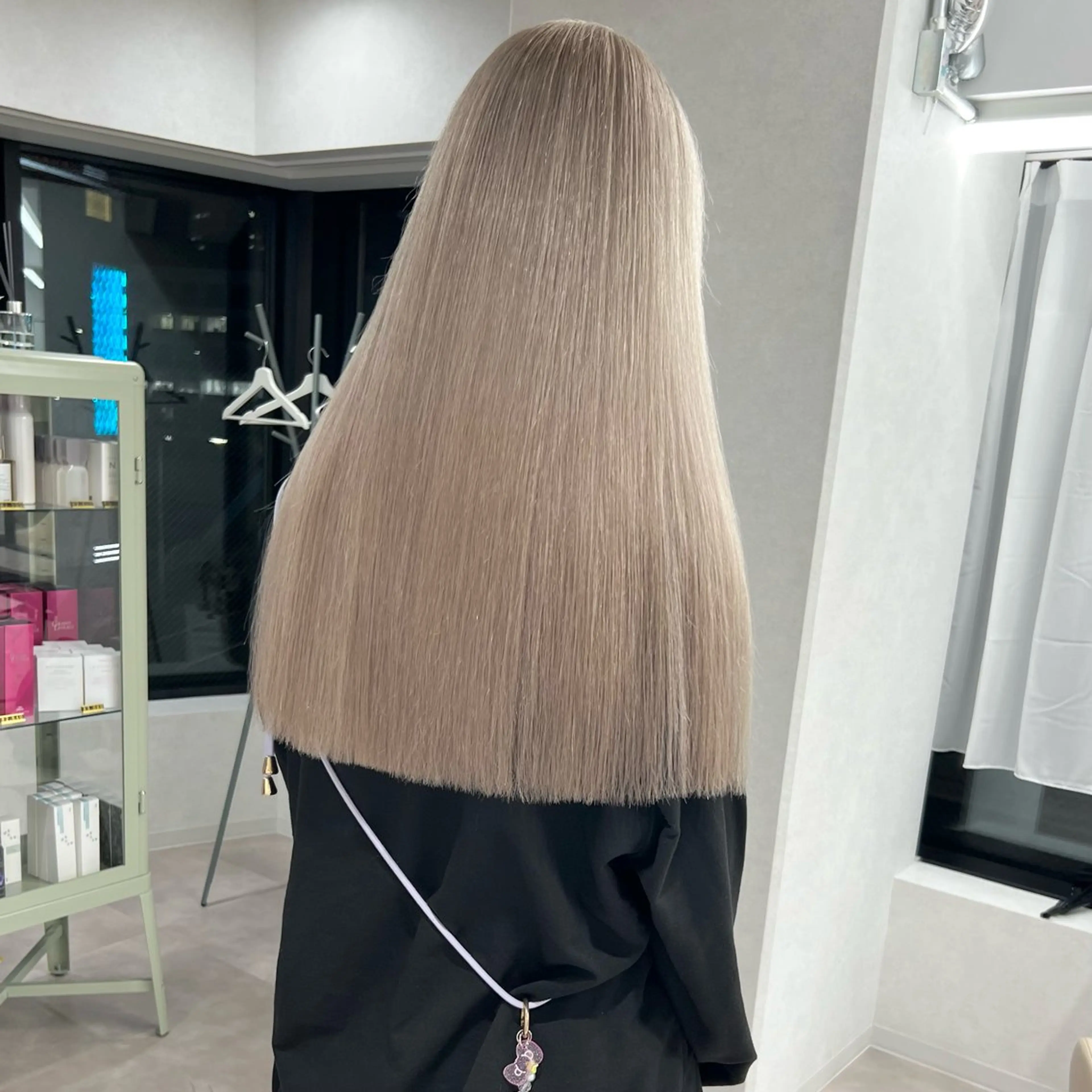 ロング ヘアカラー ⭐️横浜ブリーチ特化 美容師 堤涼⭐️のヘアスタイル