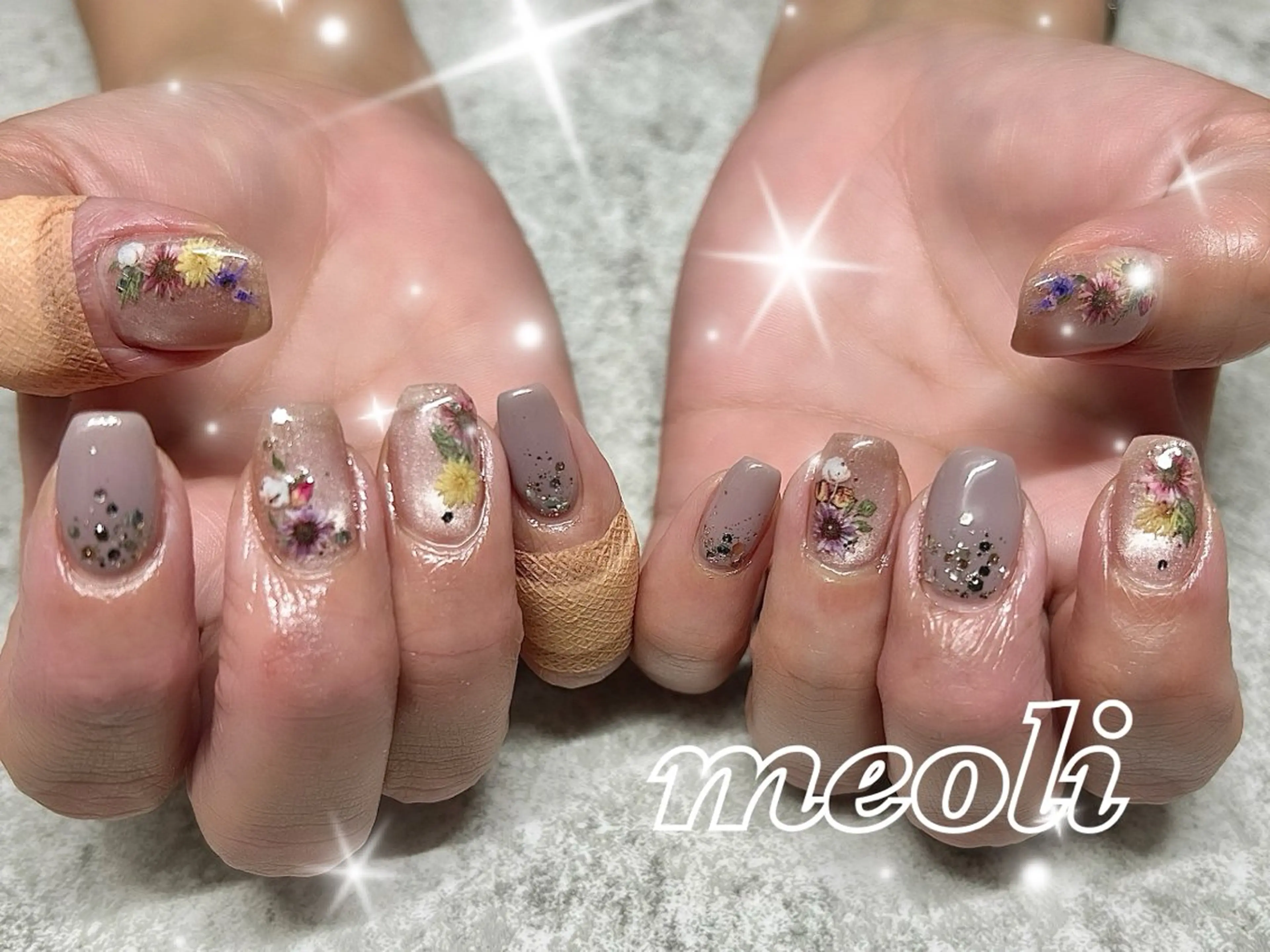 ネイル フラワーネイル ラメ(グリッター) マグネットネイル マグネットワンカラー ワンカラーネイル ハンドネイル nail salon meoli　アヤのネイルデザイン