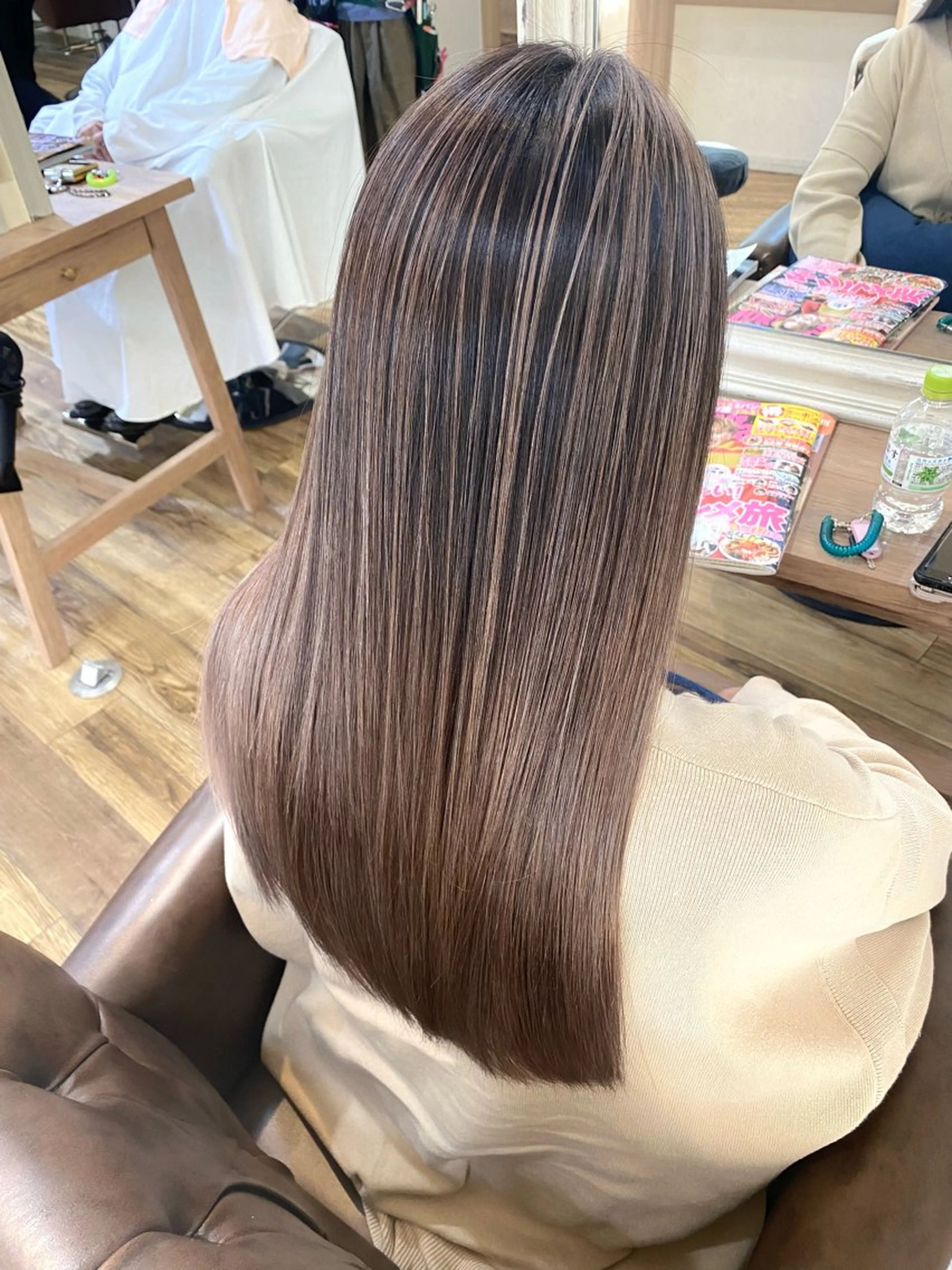 ロング カラー ヘアカラー トリートメント 服部 樹季のヘアスタイル