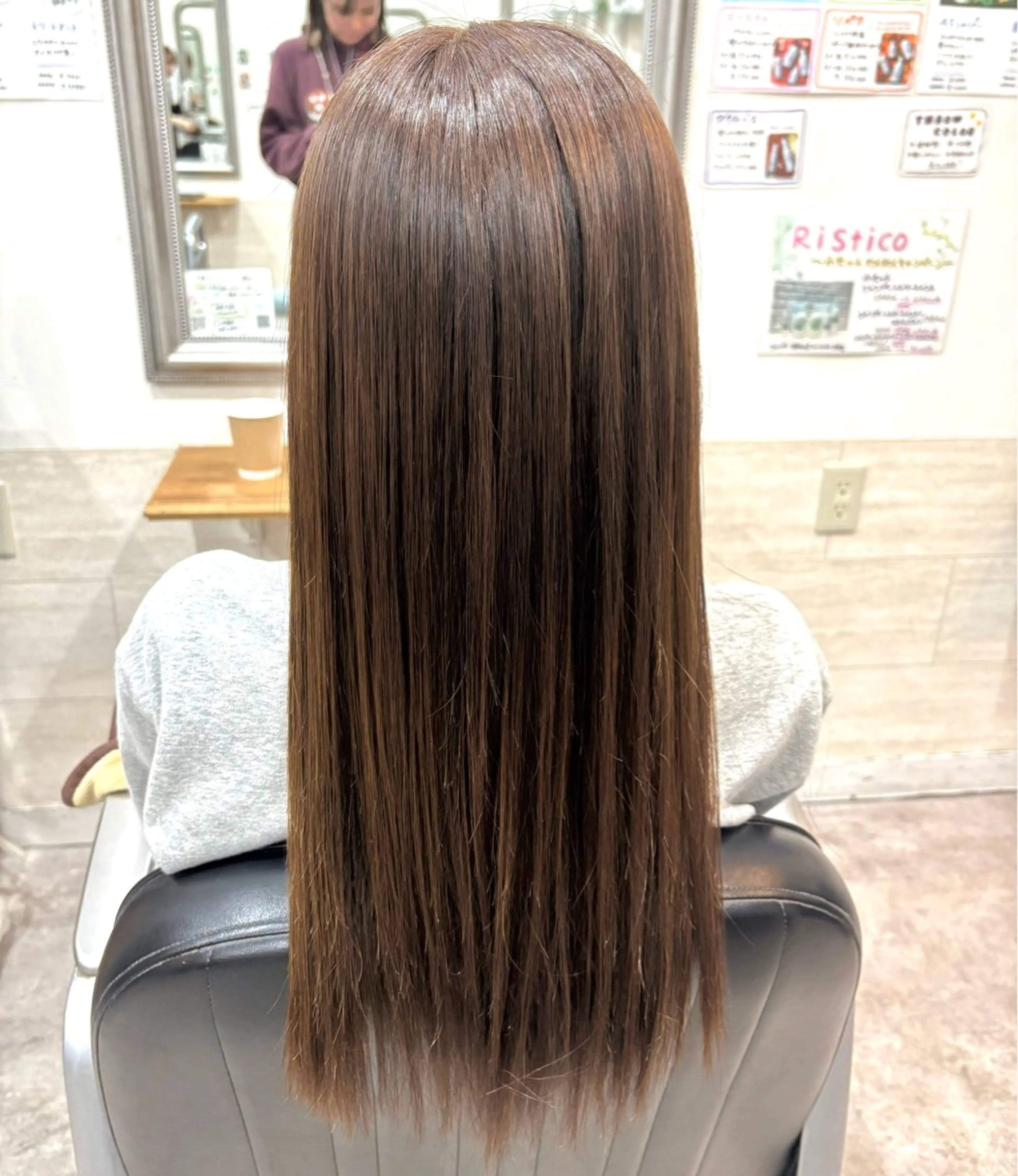 ロング カラー 堀川 希歩のヘアスタイル